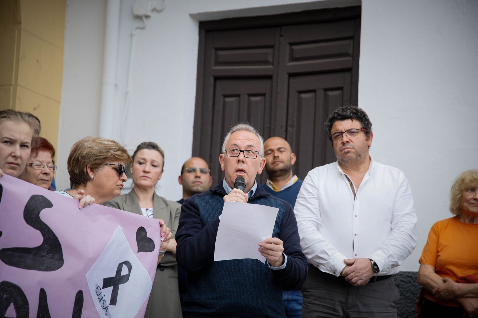 Minuto de silencio en Abla por el parricidio de Las Alcubillas de Alboloduy