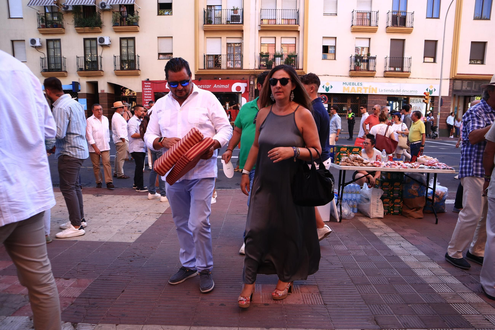 Imágenes de ambiente en el tercer día de toros en Huelva
