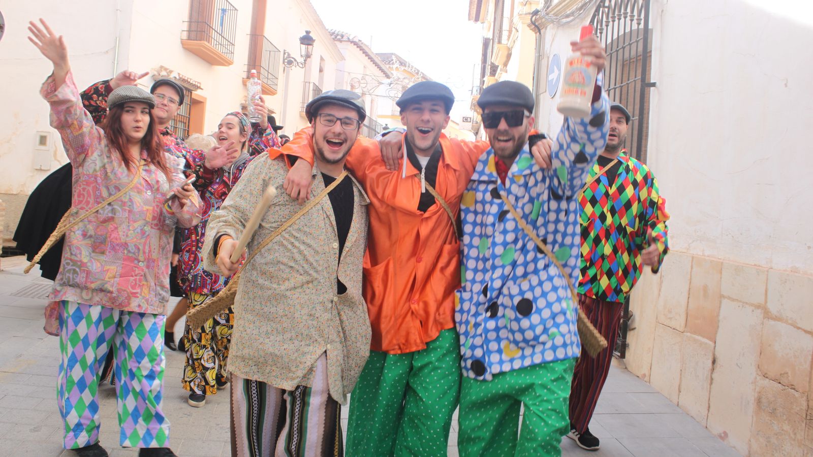 Grupo de 'guindillas', que hacen cumplir la 'ley'.