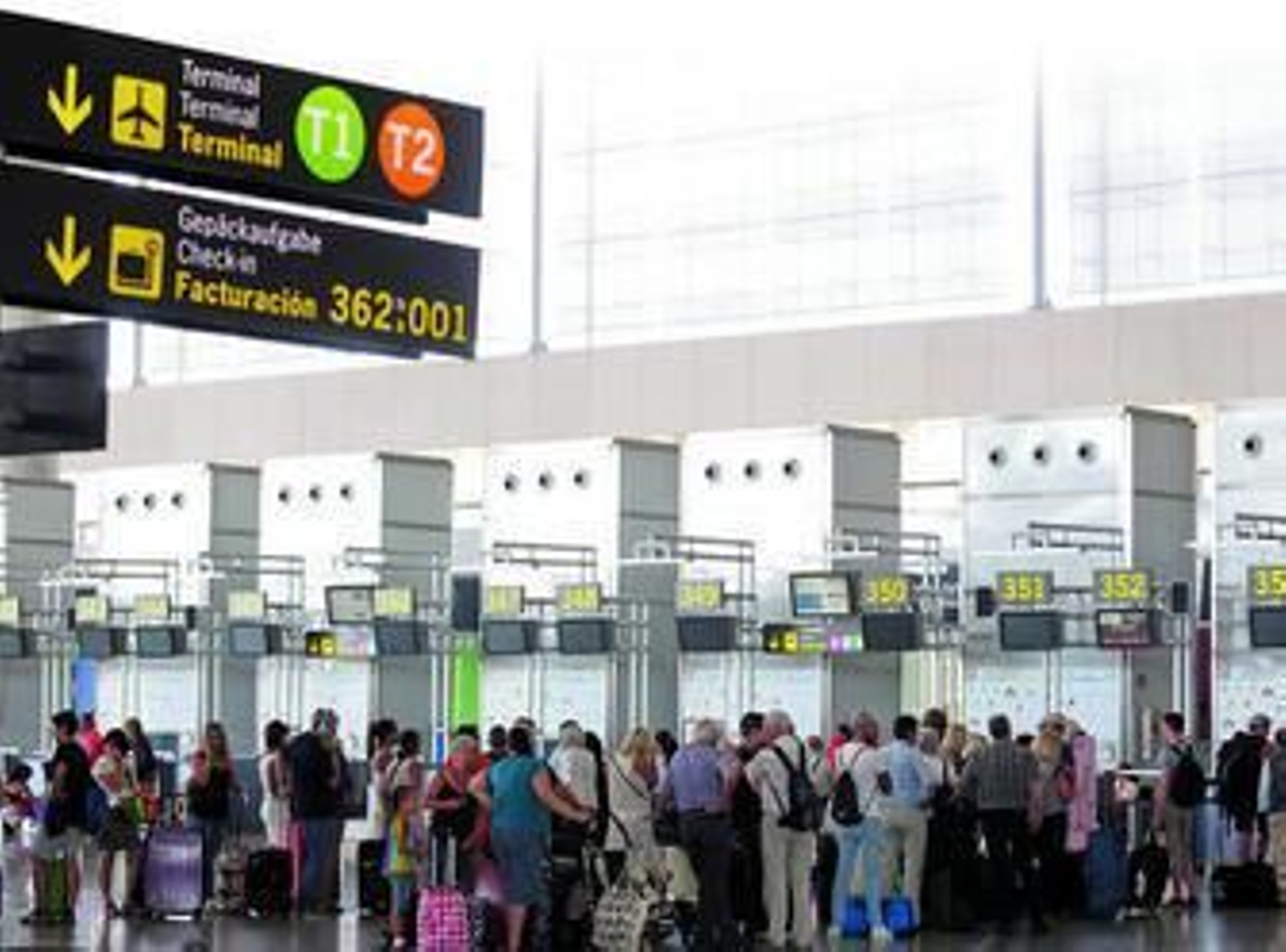 El aeropuerto aumenta plazas y vuelos este verano