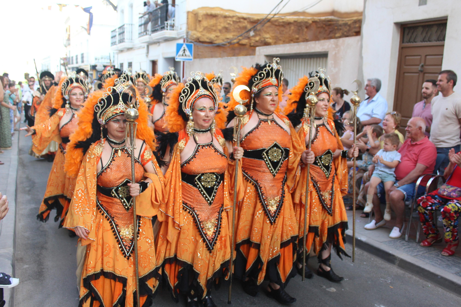 El desfile de Moros y Cristianos de Vera, en imágenes