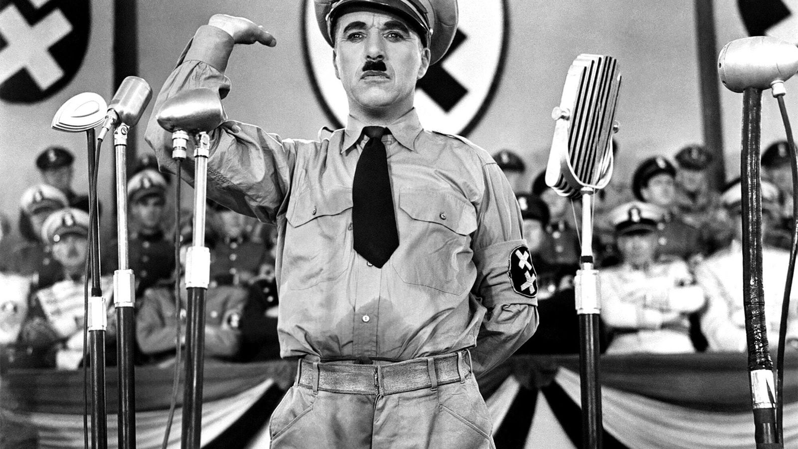 Chaplin dirigió y protagonizó en 1940 la primera gran sátira sobre el dictador nazi.