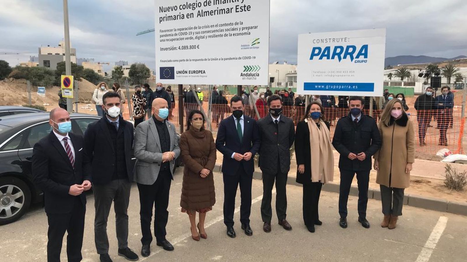 Los representantes públicos, antes del inicio del acto.