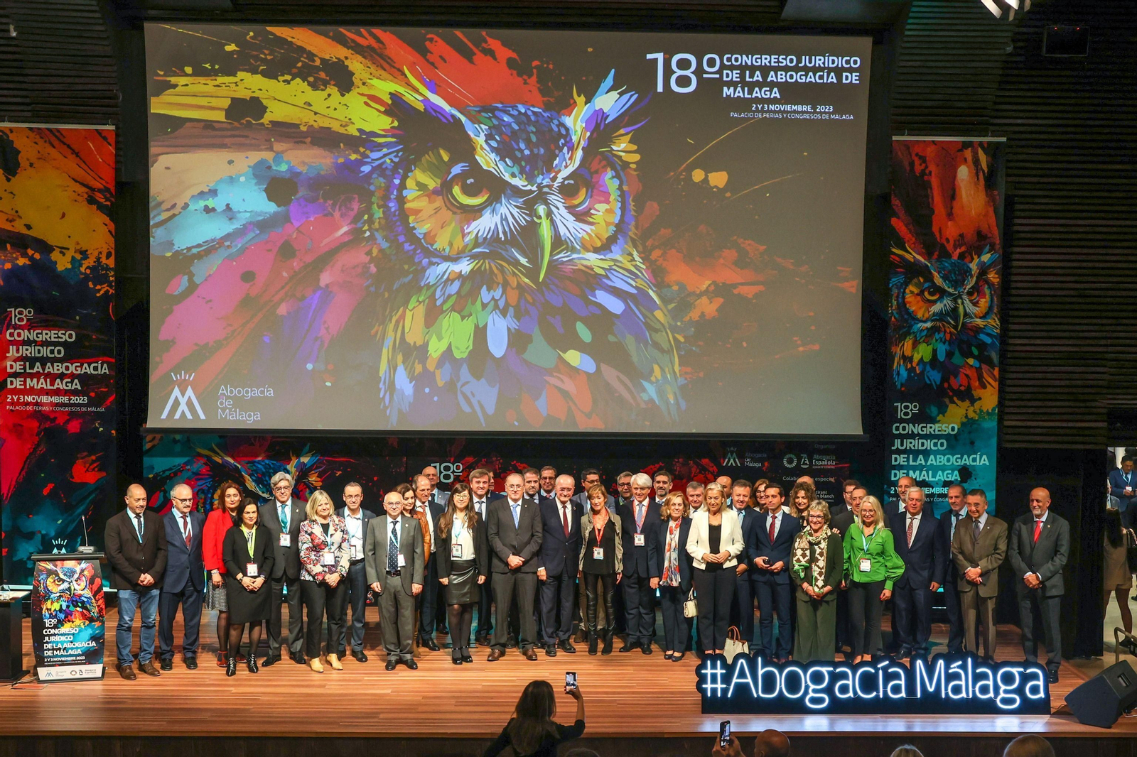 Foto de familia en la apertura del XVIII Congreso Jurídico de la Abogacía de Málaga. Foto de familia en la apertura del XVIII Congreso Jurídico de la Abogacía de Málaga.