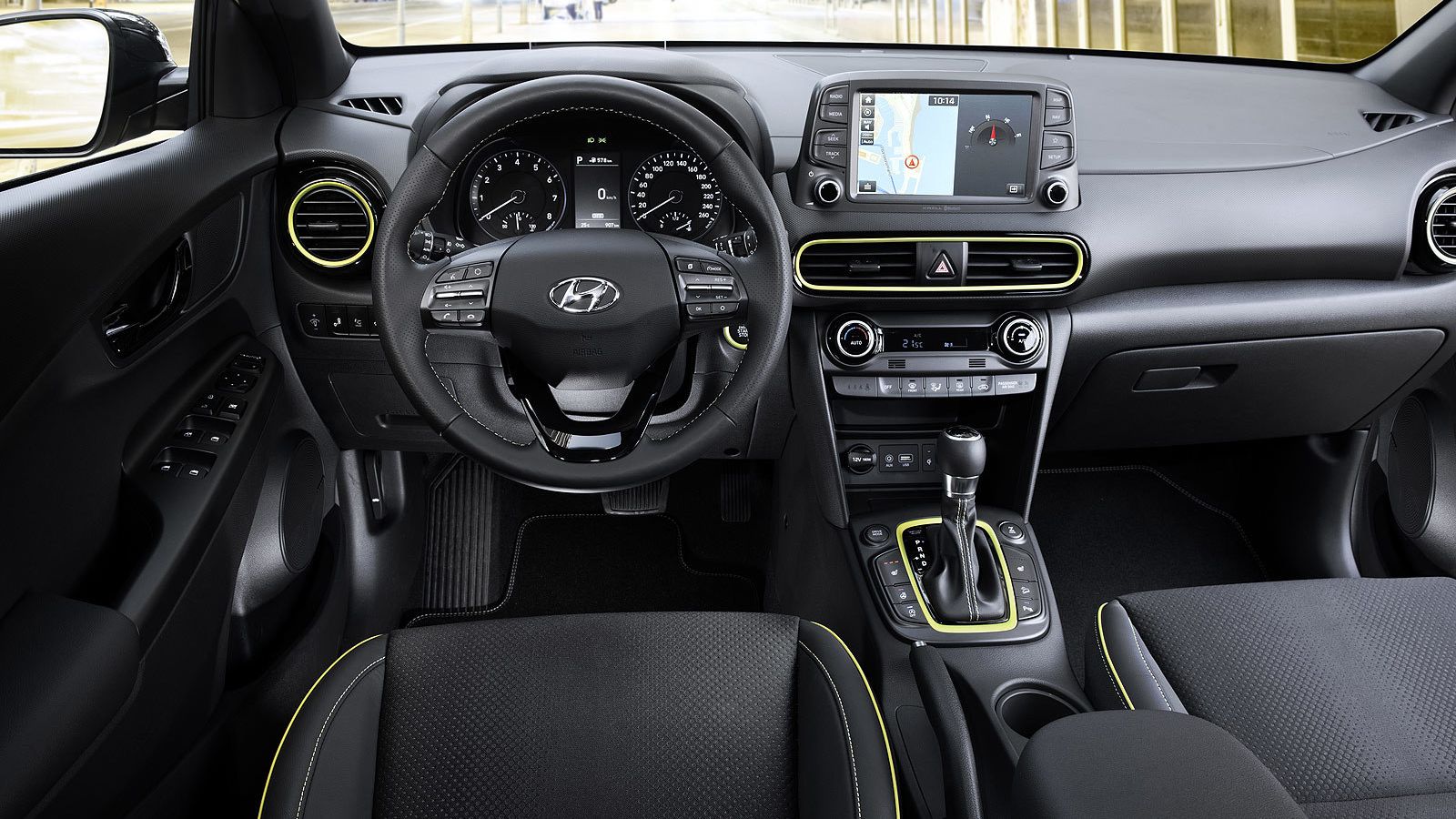 Destaca la pantalla de ocho pulgadas de los acabados más altos.