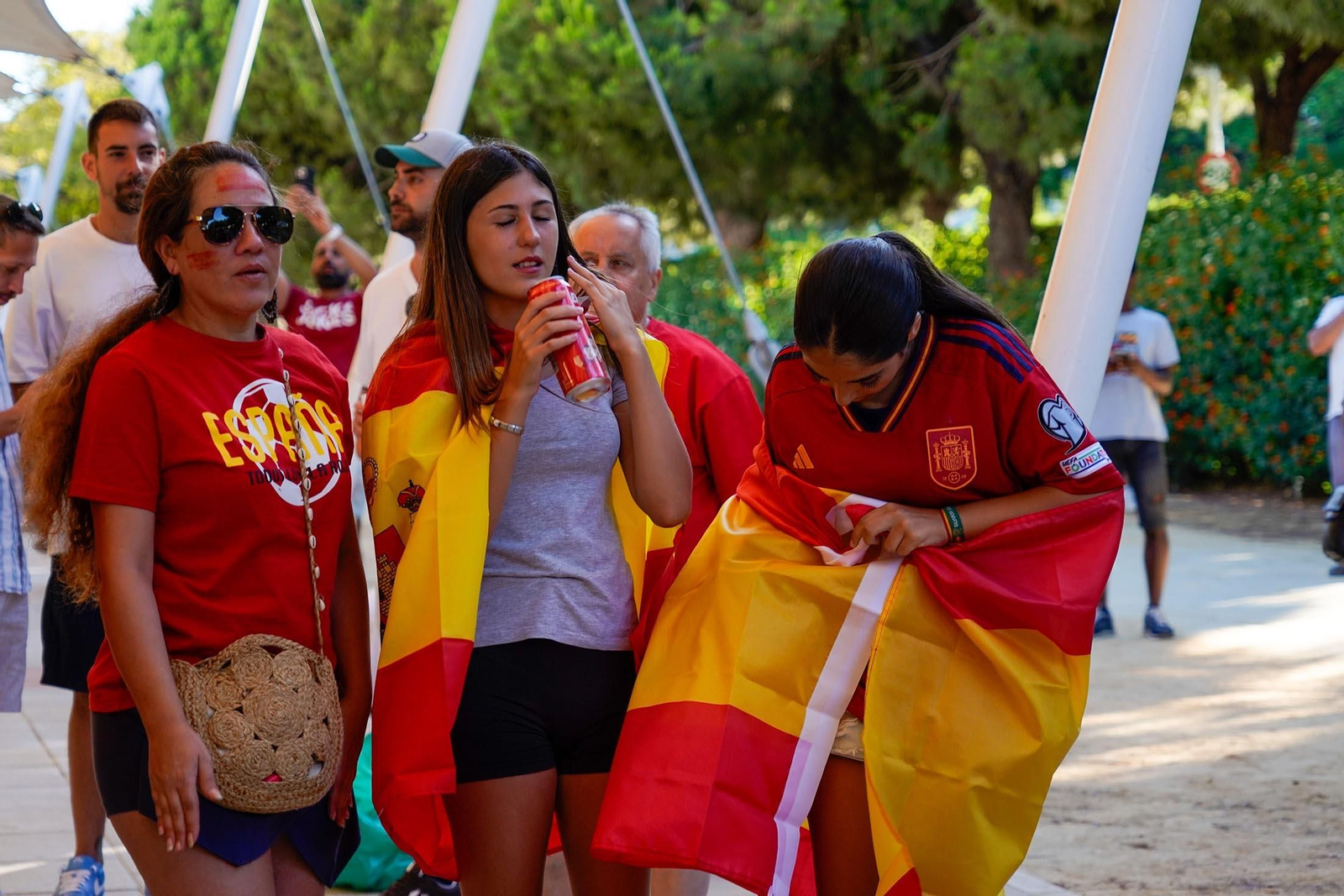Imágenes del ambiente durante la final de la Eurocopa entre España e Inglaterra Imágenes del ambiente durante la final de la Eurocopa entre España e Inglaterra