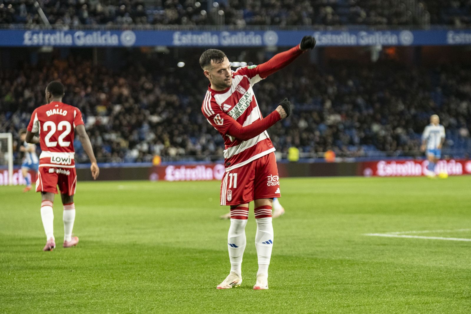 José Arnáiz celebrando su tanto conseguido en Riazor.