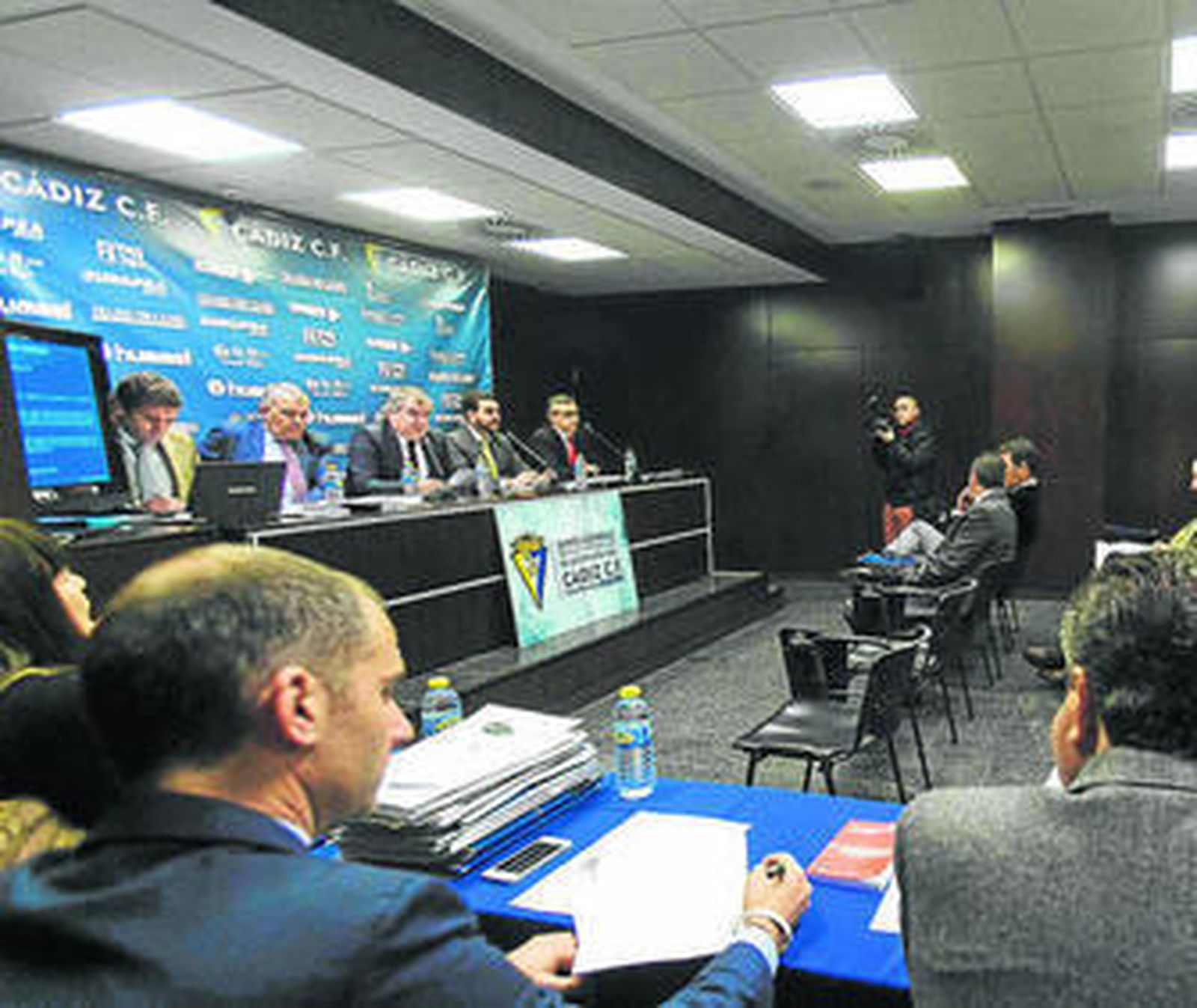 Junta general de accionistas del Cádiz celebrada el 30 de diciembre del pasado año.
