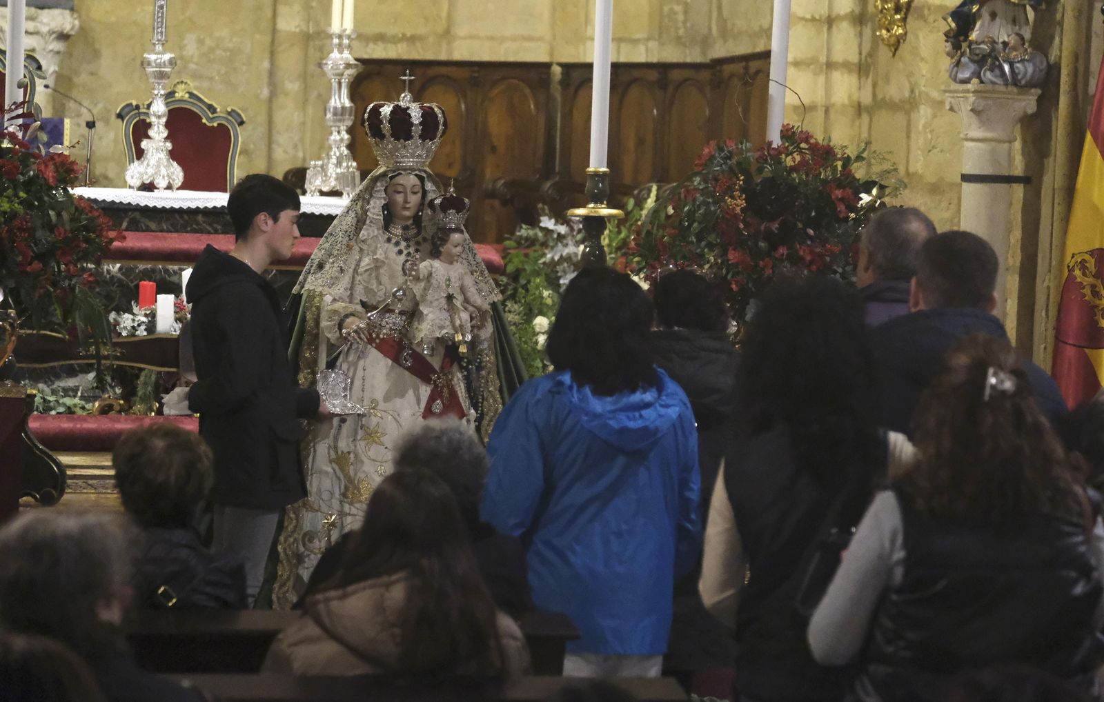 Martes 13 en Córdoba: La visita a la Virgen de los Remedios, en imágenes