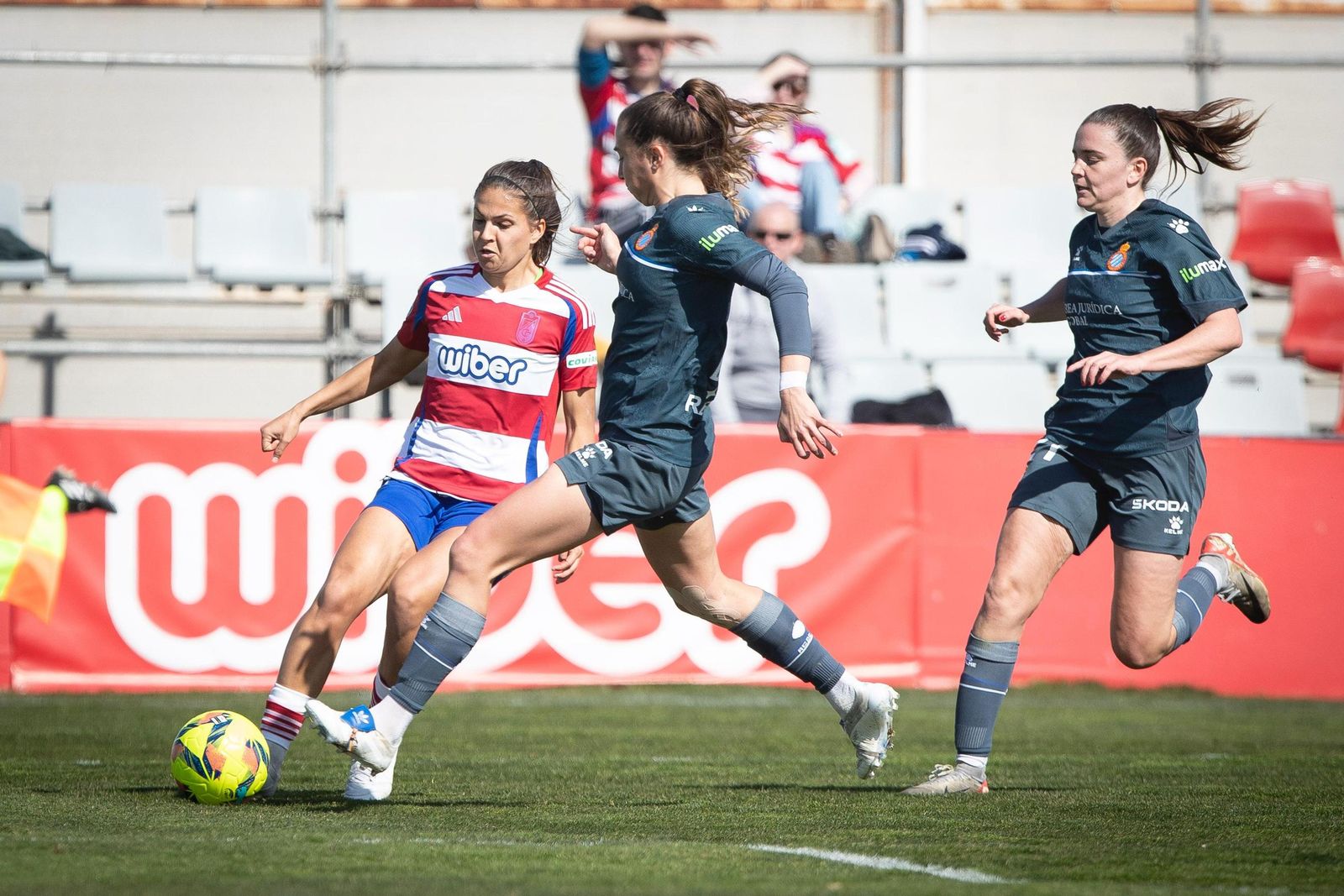 Las mejores imágenes de la remontada del Granada CF Femenino ante el Espanyol