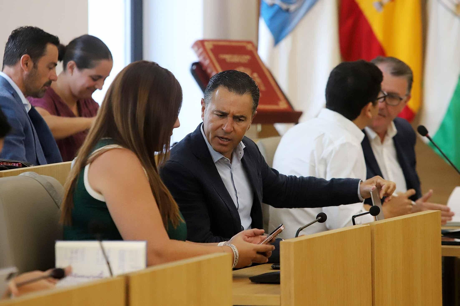 Imágenes del pleno extraordinario celebrado en la Diputación de Huelva