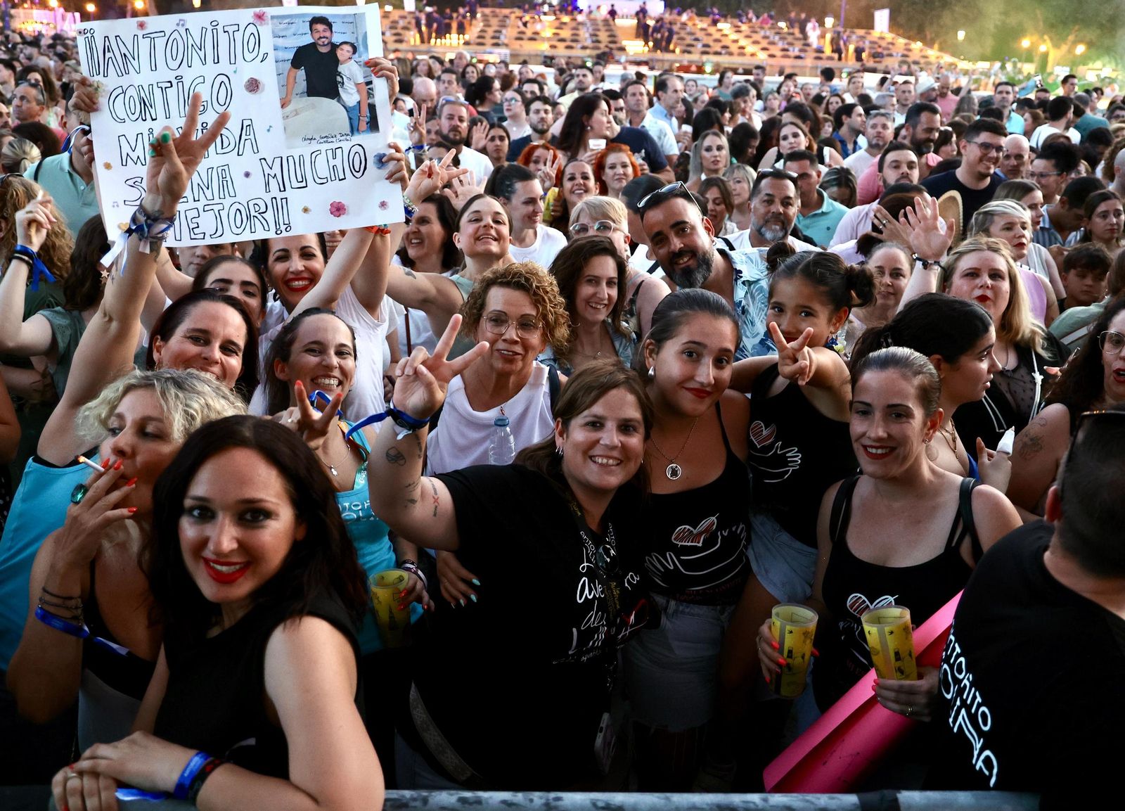 Búscate en las fotos del concierto de Antoñito Molina en Sevilla