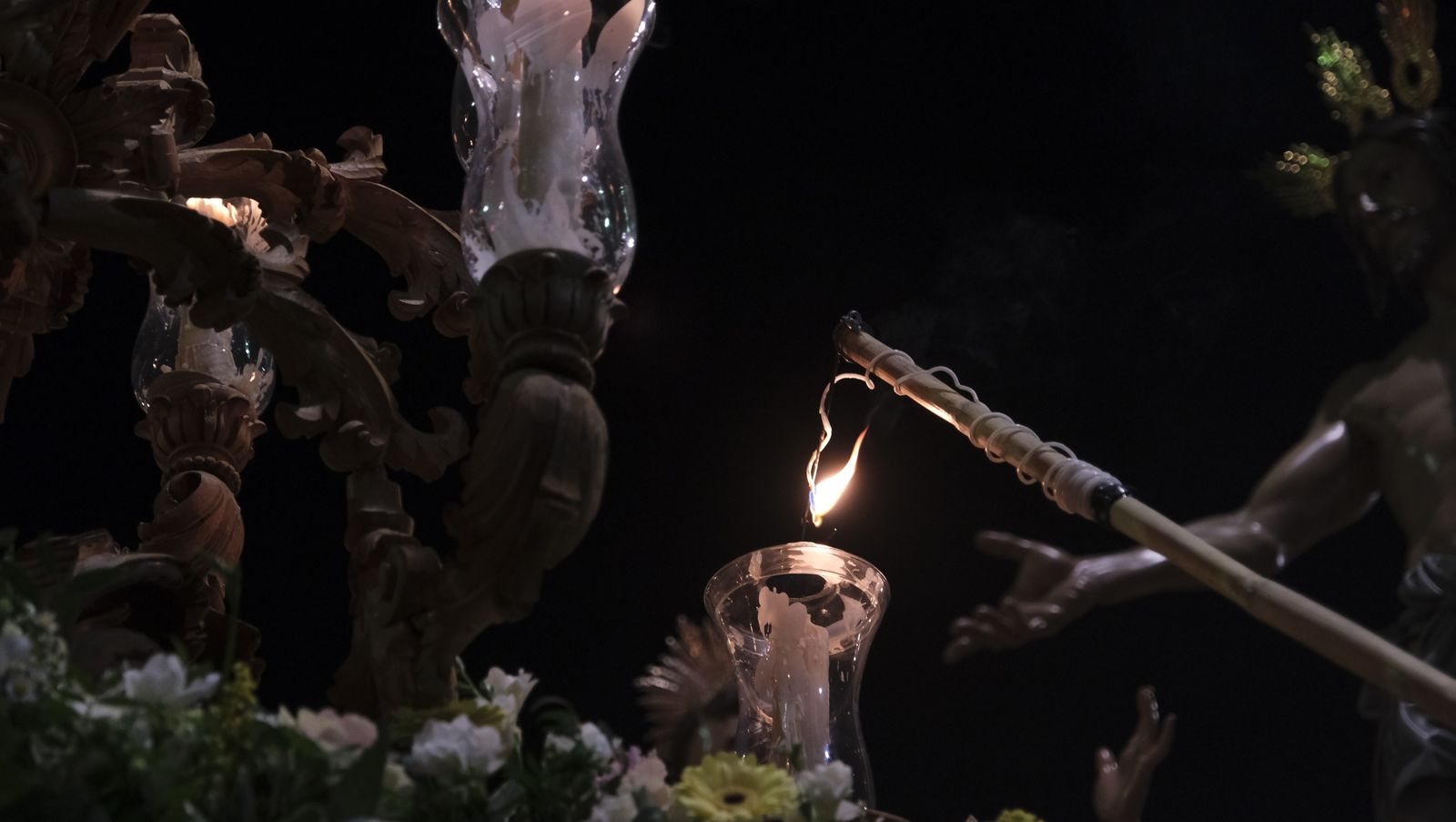 Imágenes de La Magna por las calles de Almería