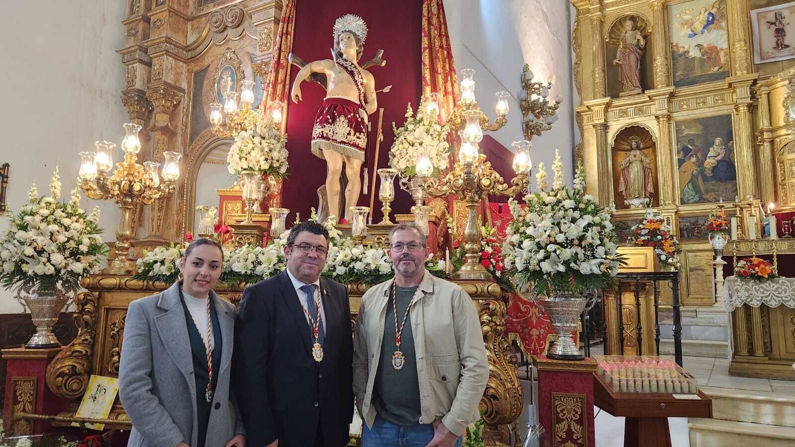 Rafael Montes, alcalde de Fiñana, con San Sebastián.