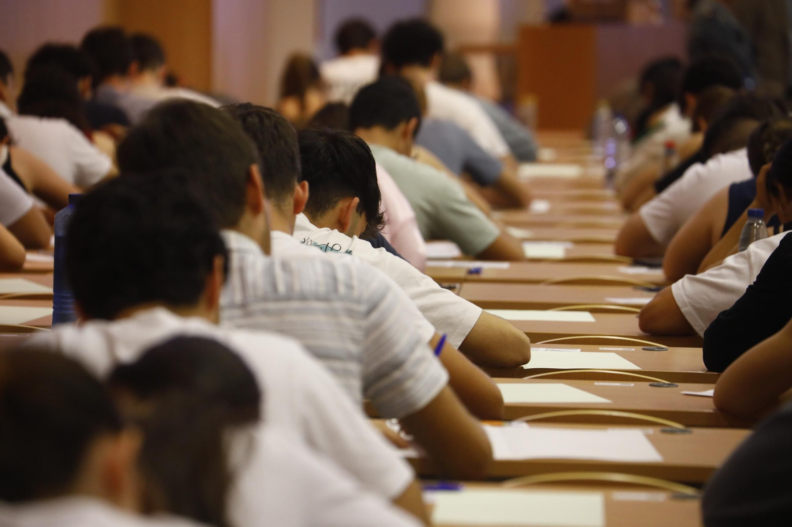 El primer día de la Selectividad en Córdoba, en imágenes