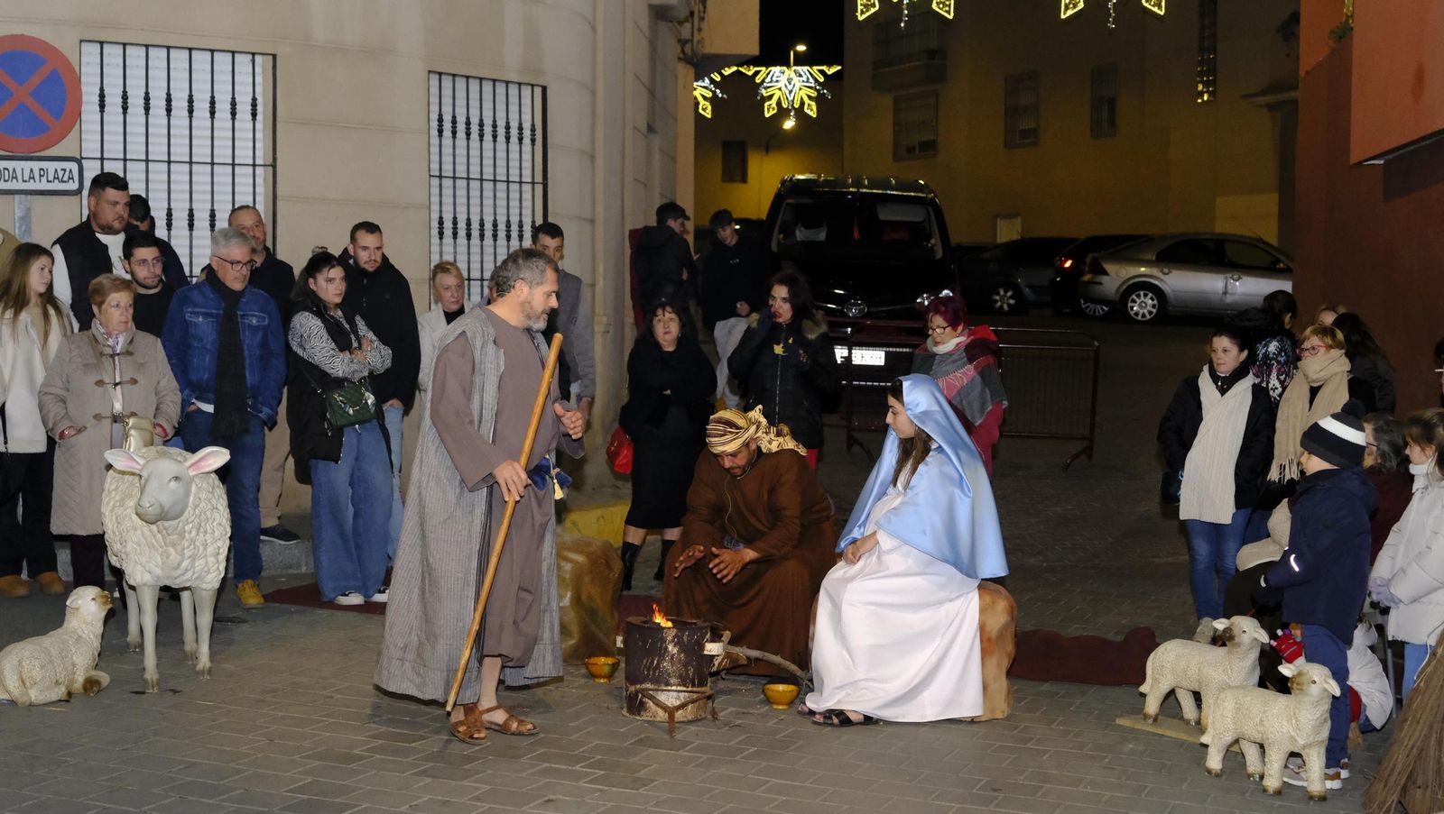 El Belén viviente de Gádor abarrota de público la plaza del pueblo, en imágenes
