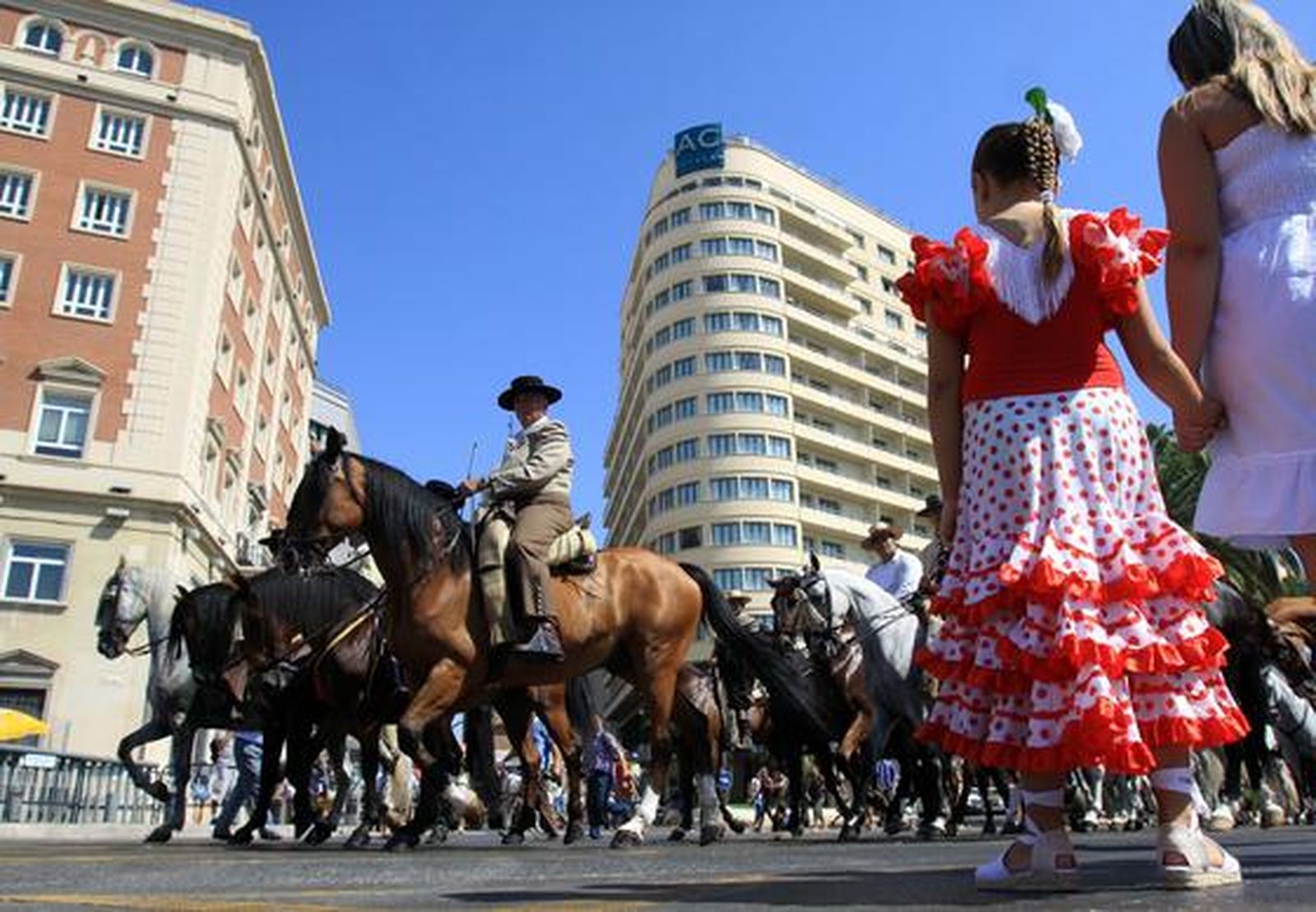 Málaga ya luce de feria

Foto: Migue Fernández