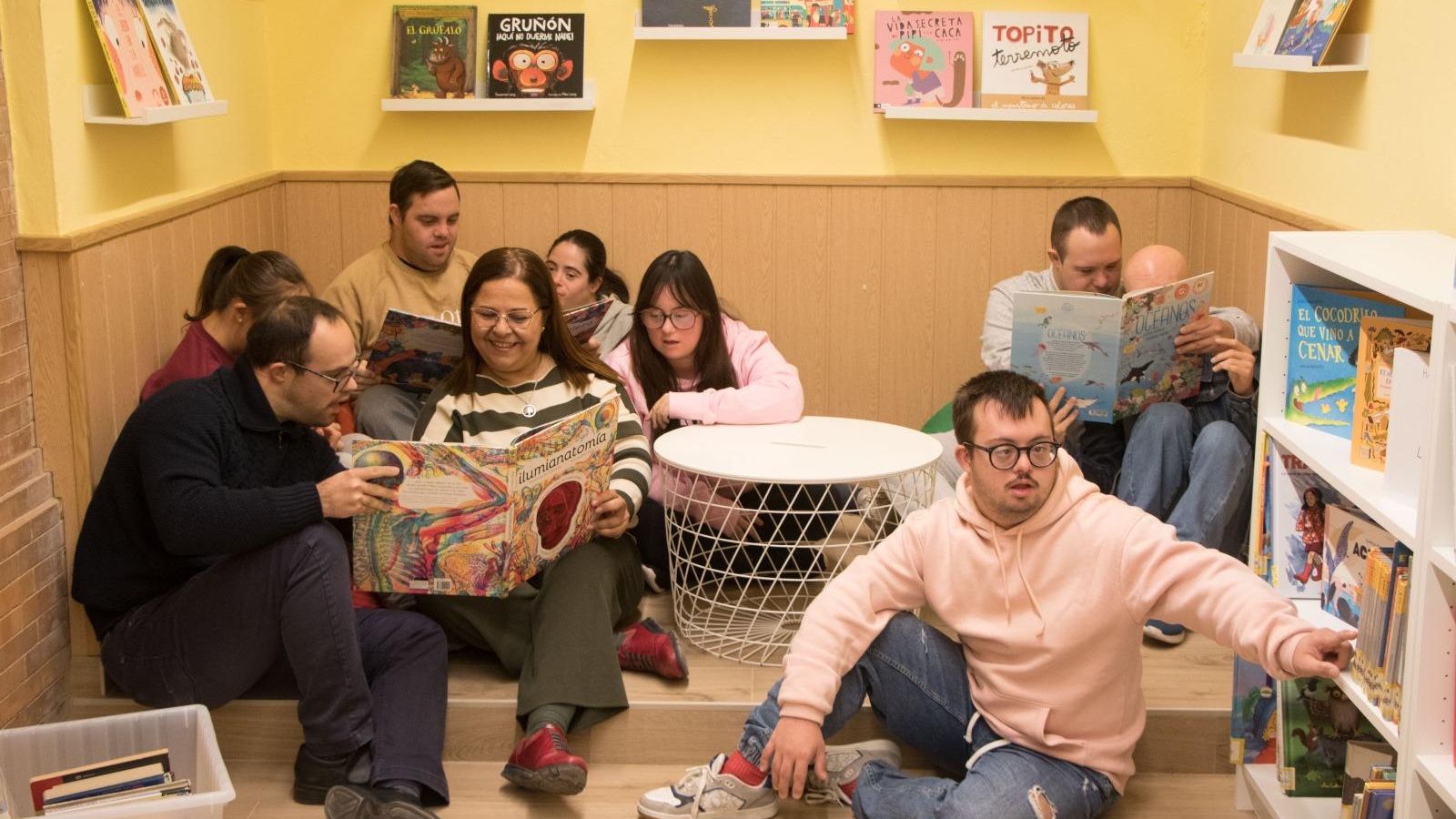 Usuarios de la biblioteca de Cedown.