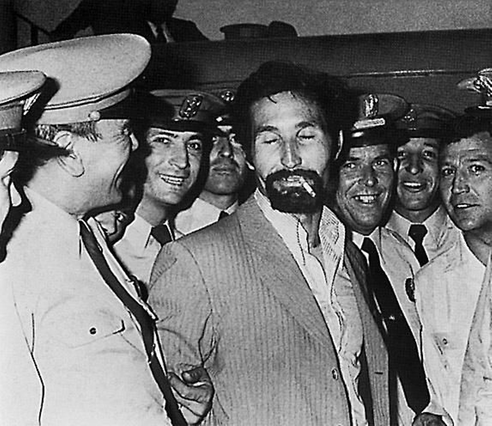 Momento de la detención del perseguido Eleuterio Sánchez, El  Lute.