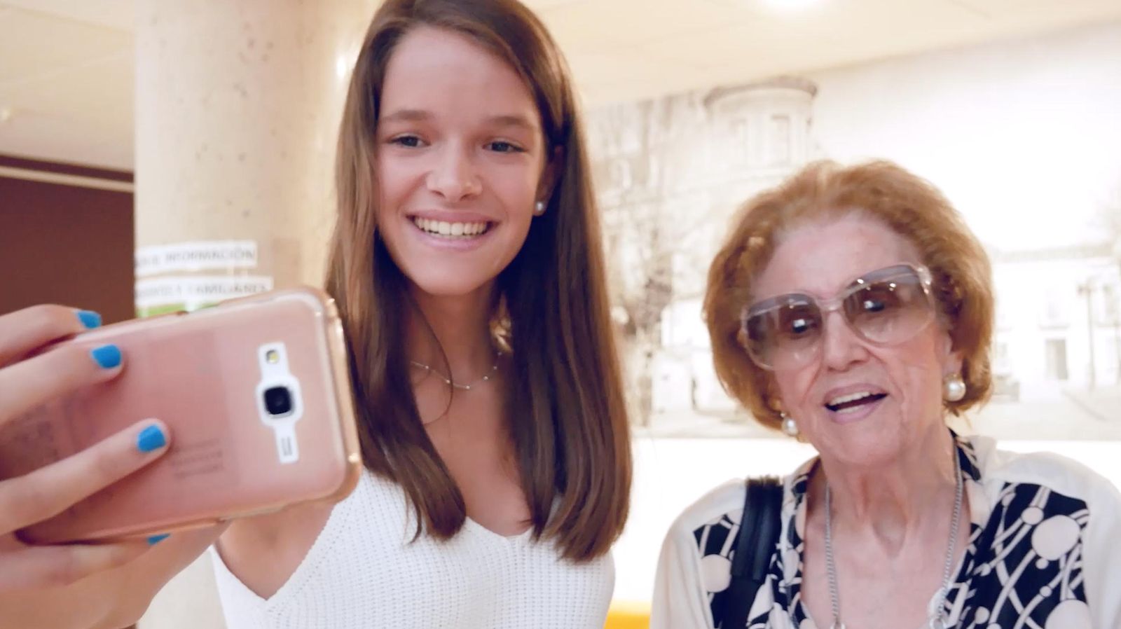 'Adopta a un abuelo' llega a Córdoba para unir a jóvenes con personas mayores