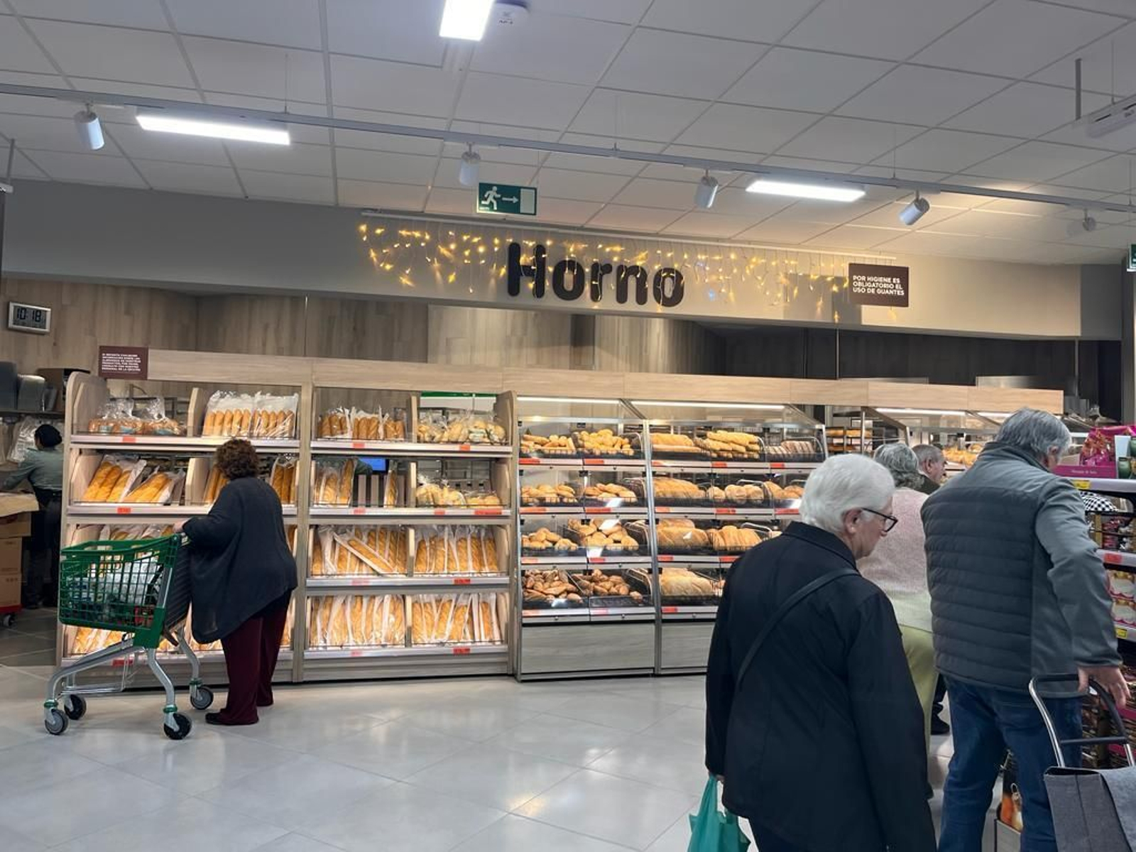 El primer día del nuevo Mercadona de Almería, en imágenes