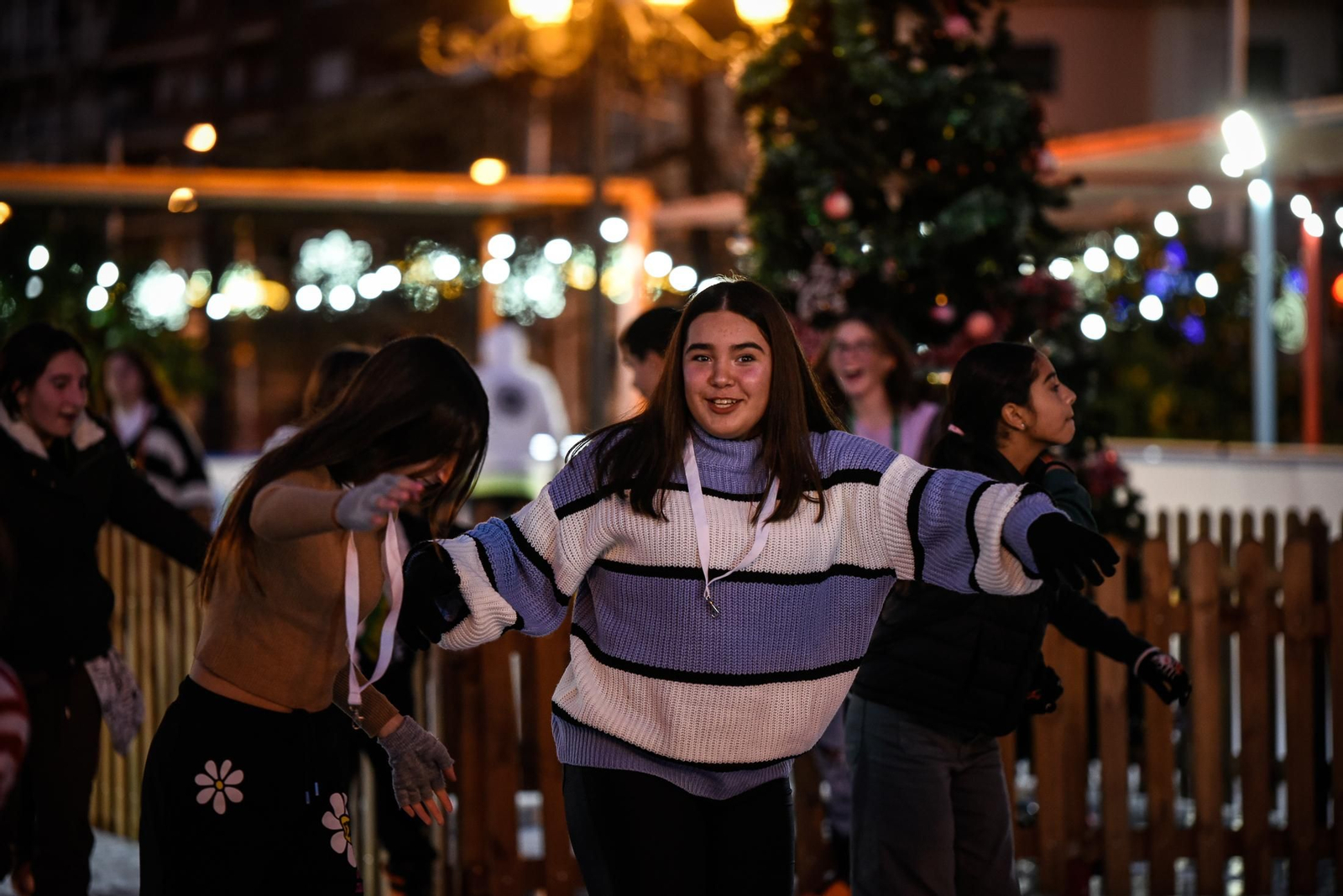 La pista de patinaje sobre hielo en Isla chica, en imágenes