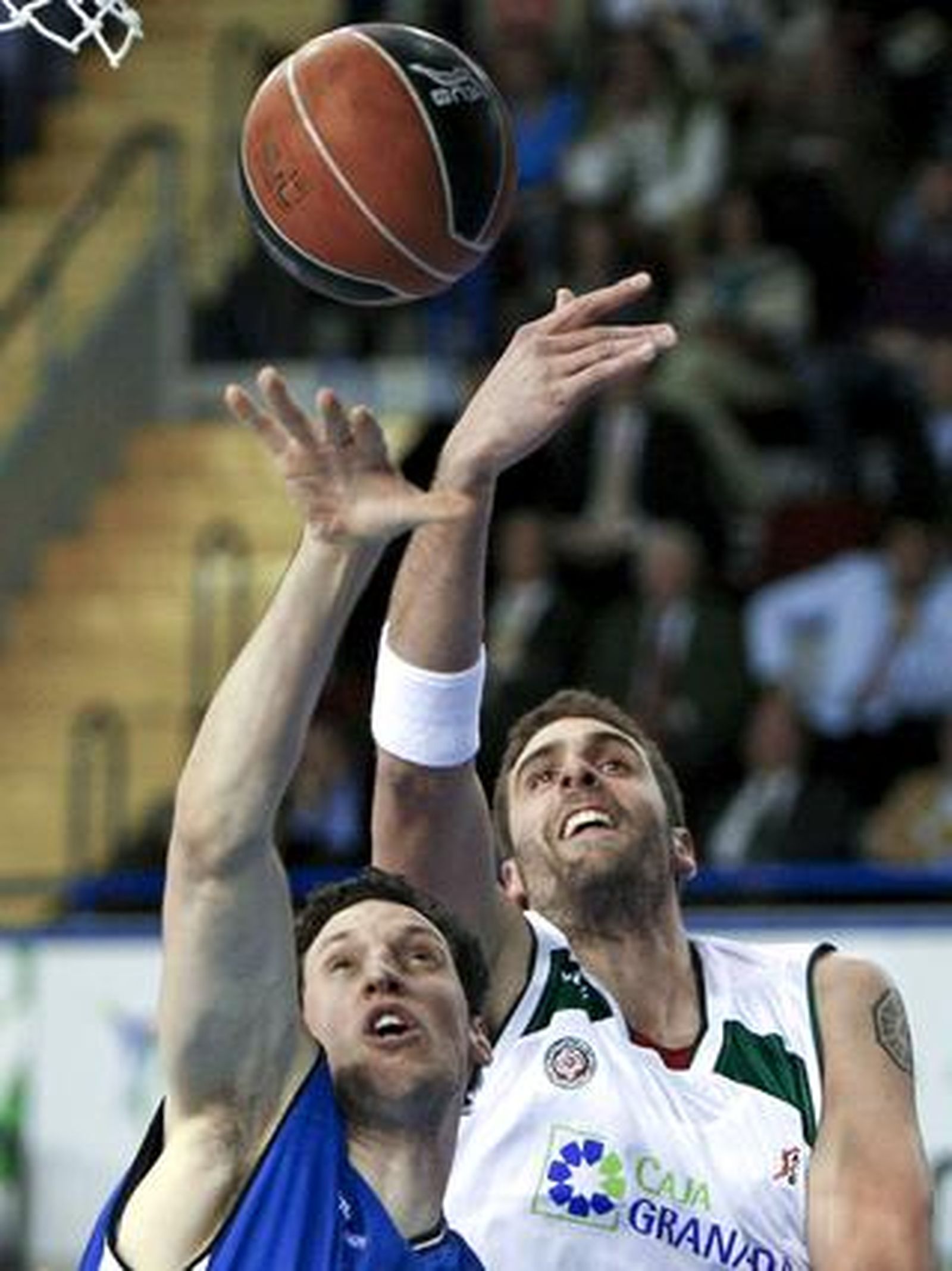 El Cajasol no logra imponerse al Granada.

Foto: Antonio Pizarro, EFE