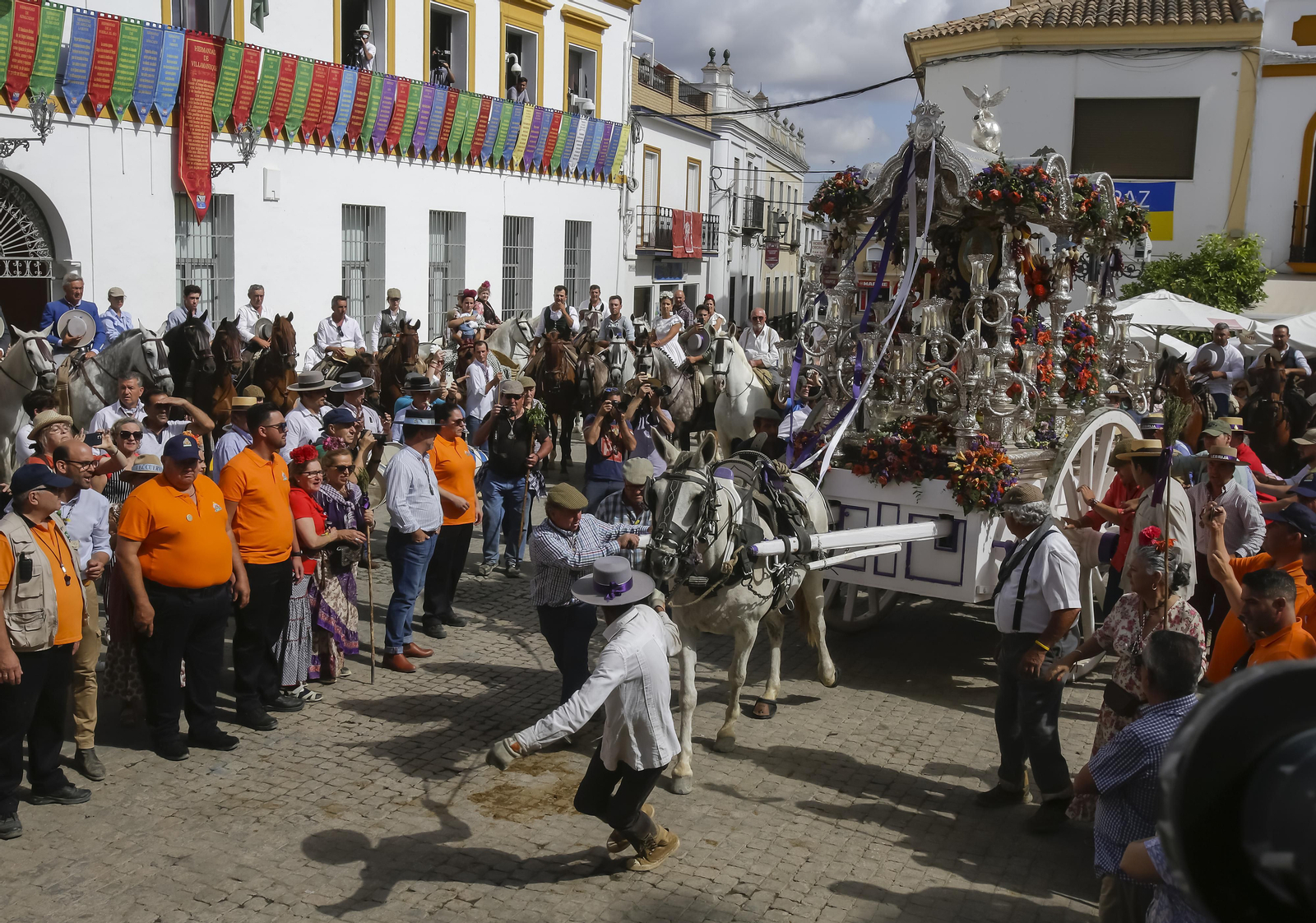 Paso de las Hermandades por Villamanrique