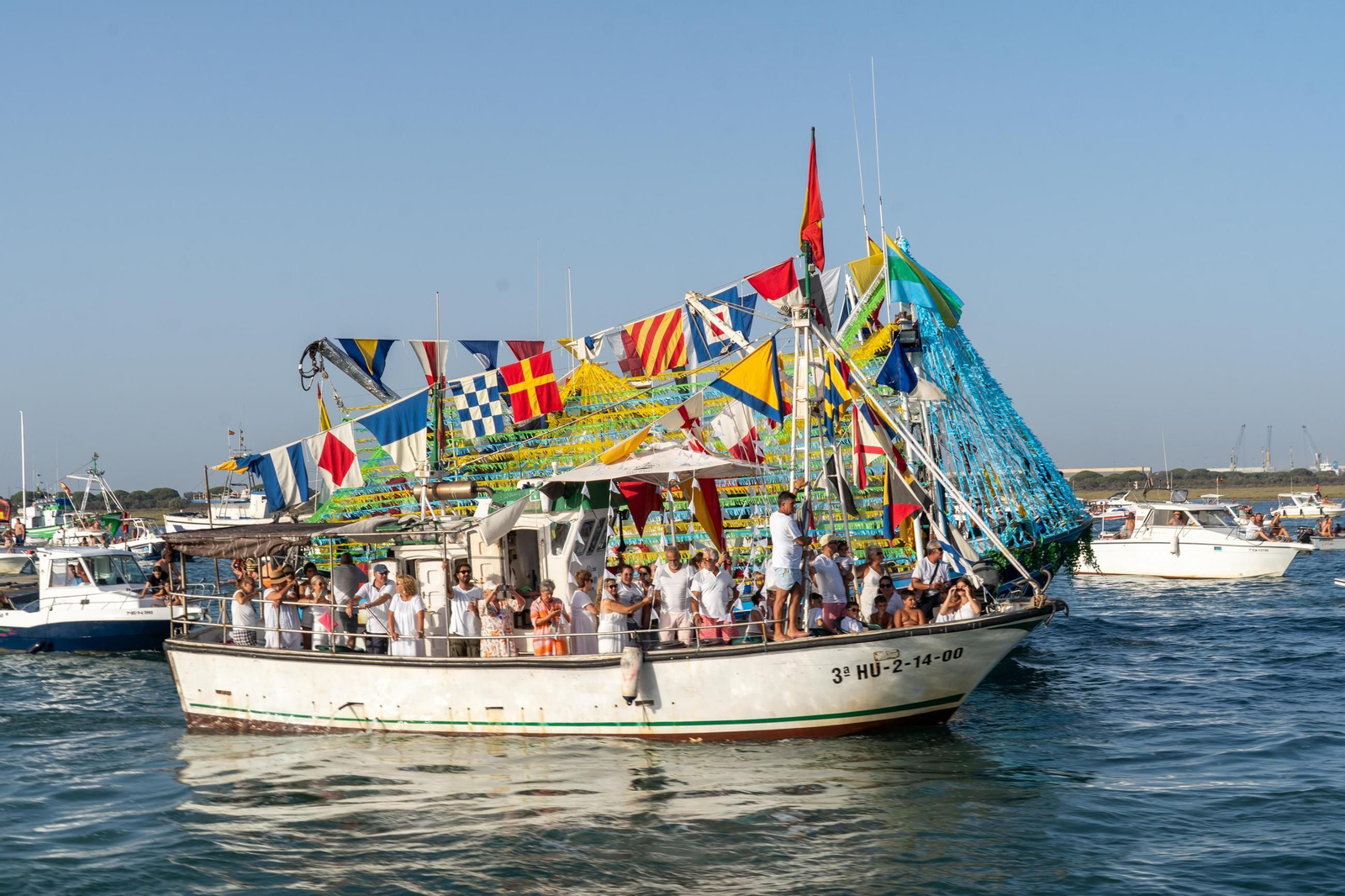 Imágenes de la Solemne Procesión marítima de la Virgen del Carmen en Punta Umbría