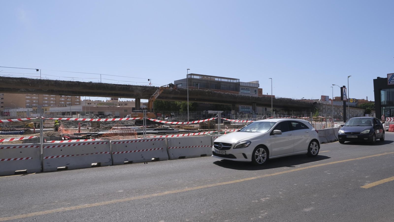 Corte de la Avenida de Montserrat por las obras del soterramiento del AVE, en imágenes