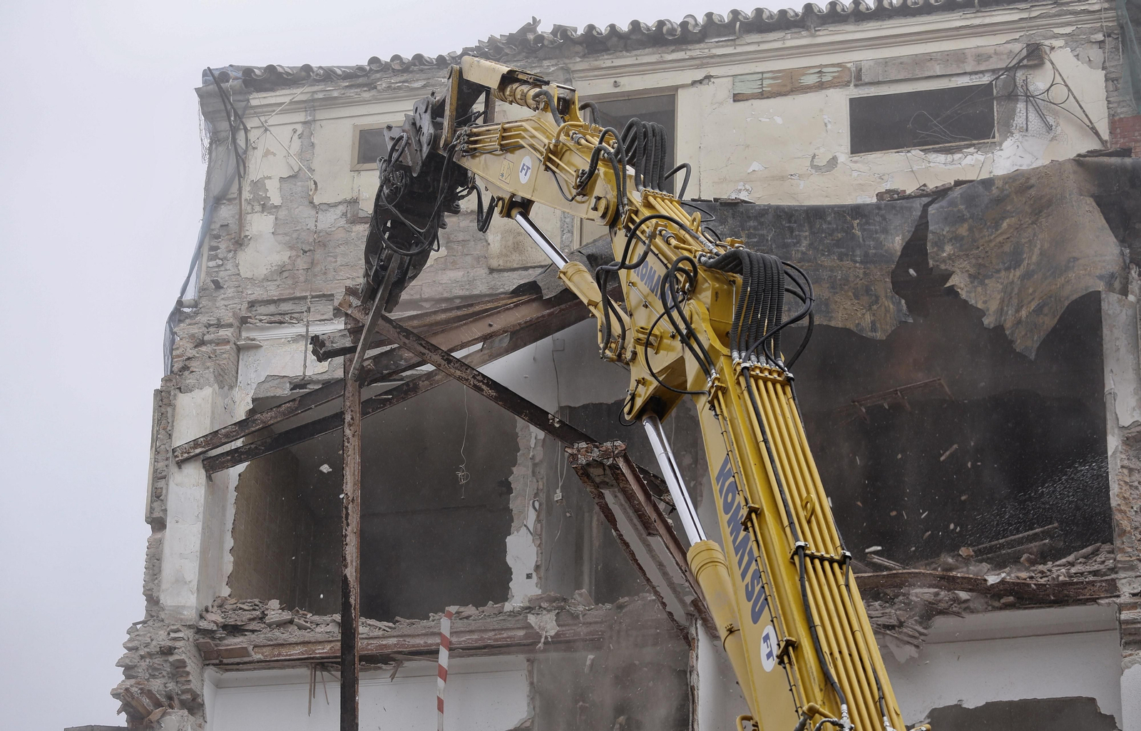 Las fotos de la demolición de La Mundial