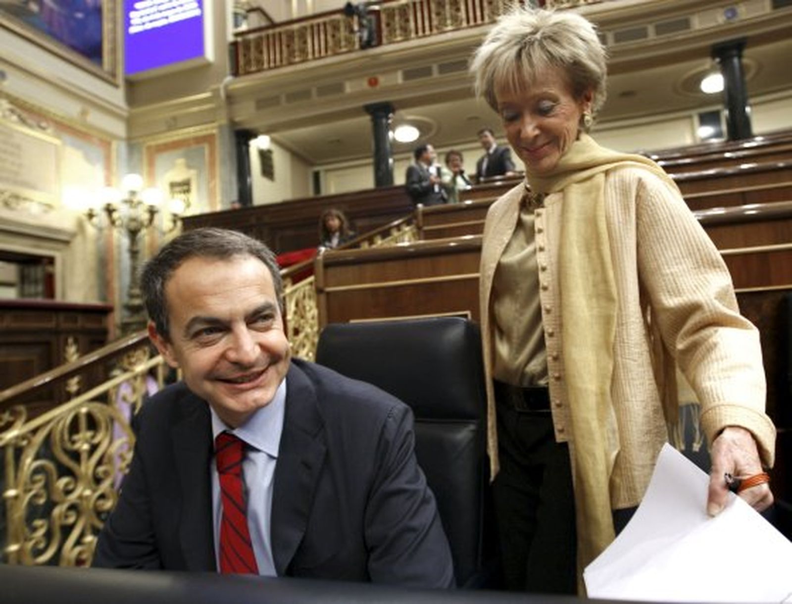 Zapatero admite que las cajas serán las entidades más afectadas por la crisis