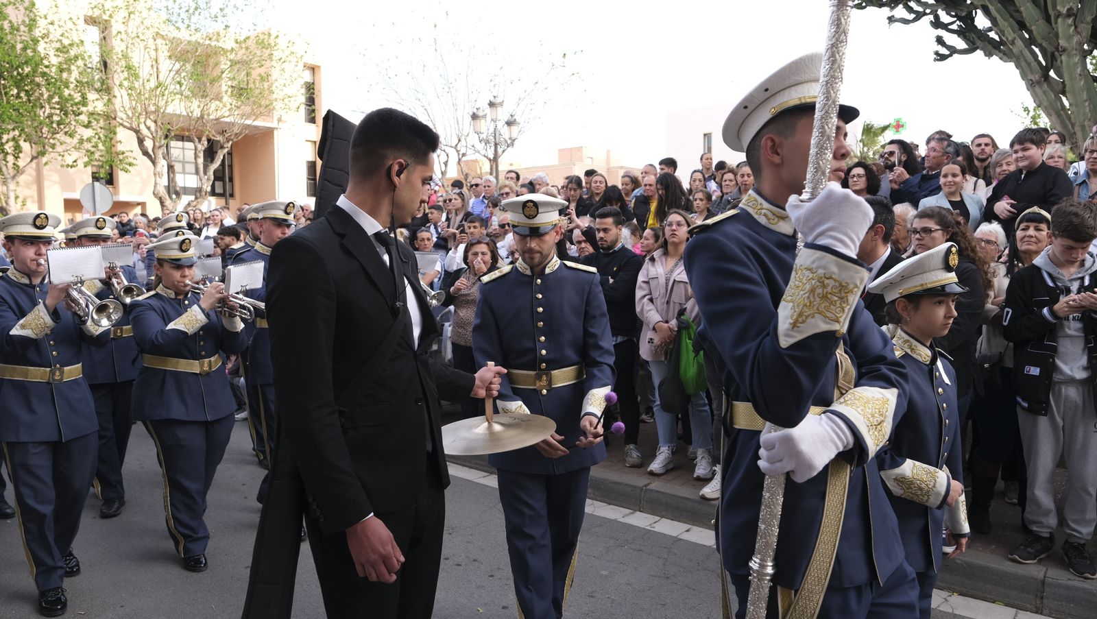 La procesión del Encuentro por las calles de Almería, en imágenes
