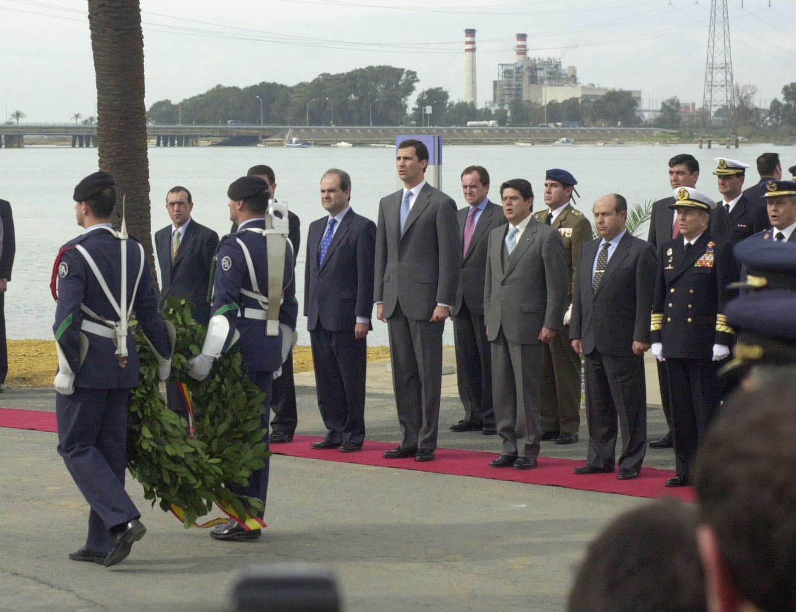 El entonces Príncipe Felipe en el 75 aniversario del vuelo del Plus Ultra, en La Rábida.