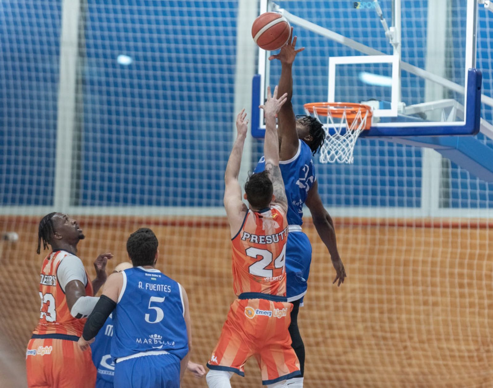 Partido del CB Marbella.