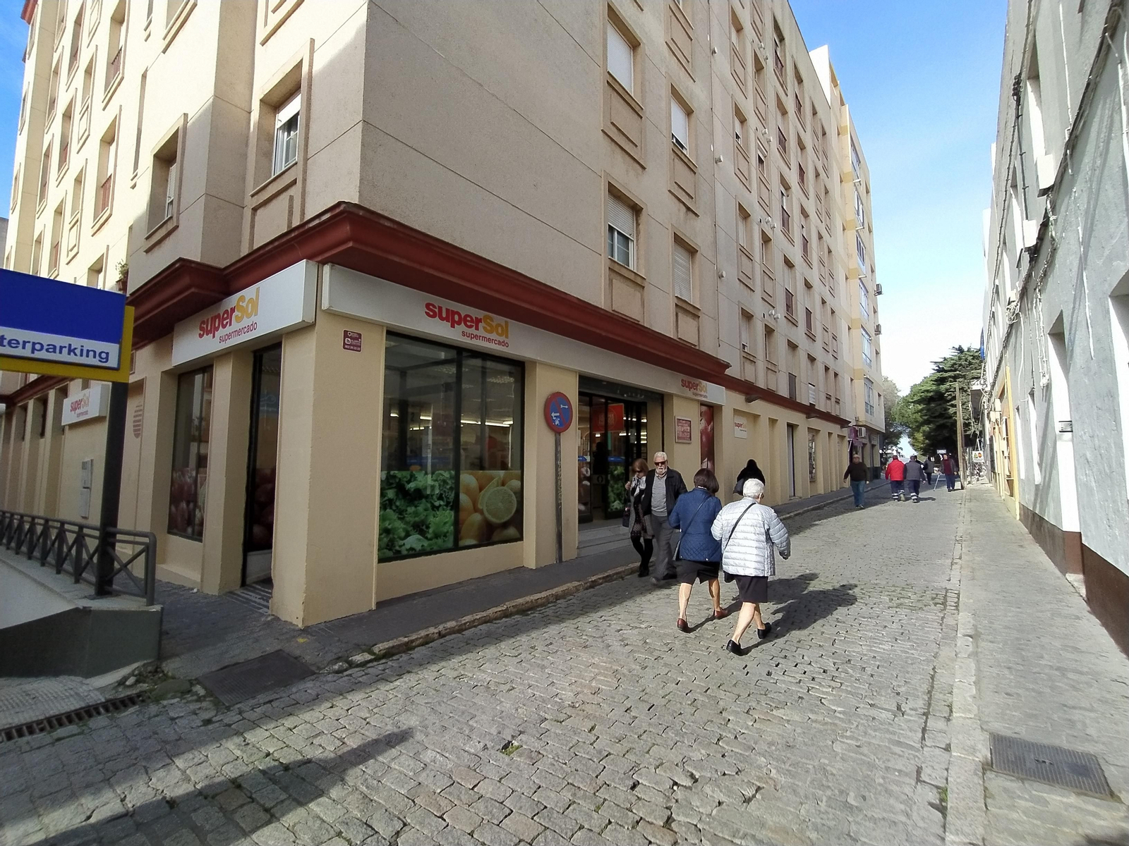 El Supersol de la calle Hermanos Laulhé, junto al Mercado Central.