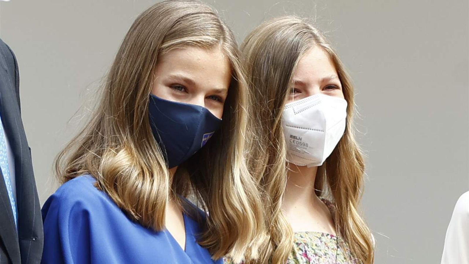 Leonor con su hermana Sofía, a la que está muy unida.