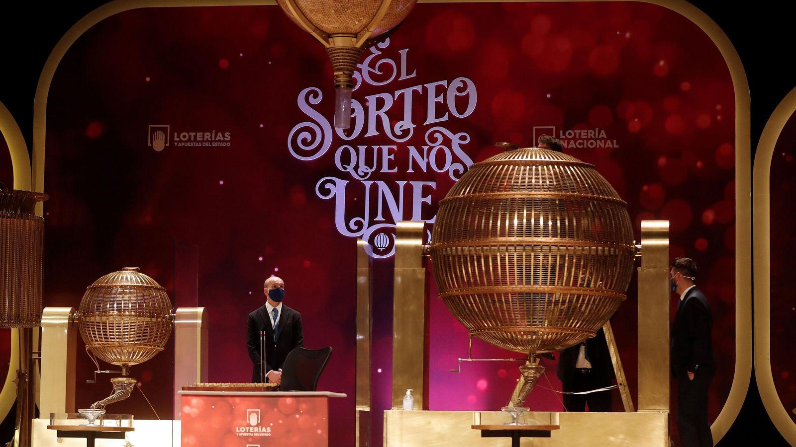 Sin público, la escenografía del Sorteo se mantiene.