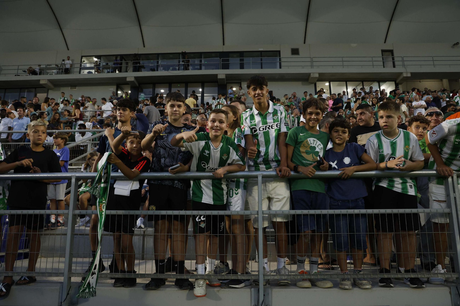 Las fotos del Betis-Como disputado en el Ciudad de La Línea (2-3)