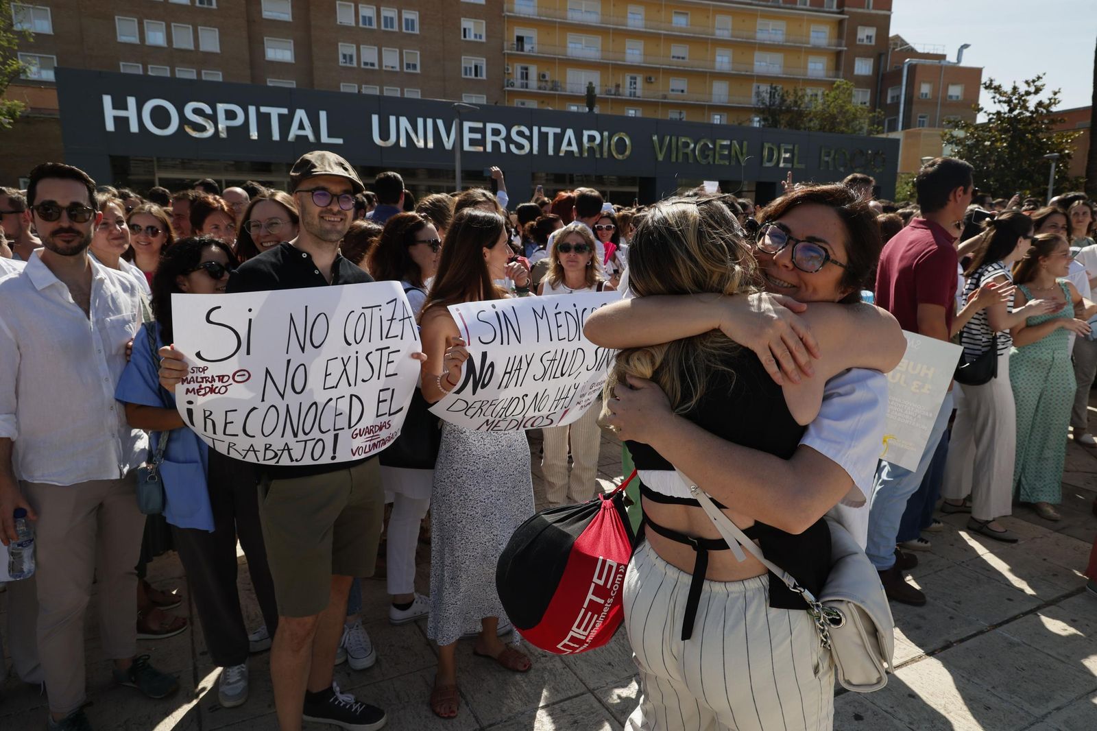 Las imágenes de la manifestación de los médicos sevillanos contra el nuevo estatuto