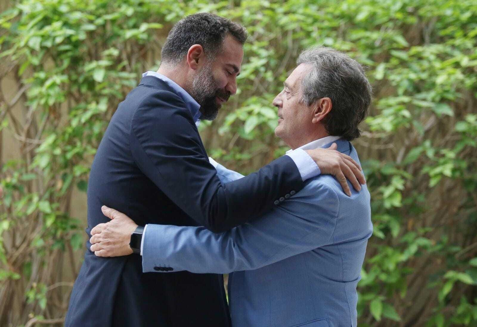 Masivo y emotivo último adiós a José María Martín Urbano