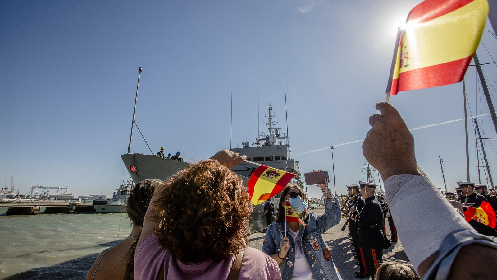 Las imágenes de la llegada del patrullero "Vigía" a la base de Puntales.