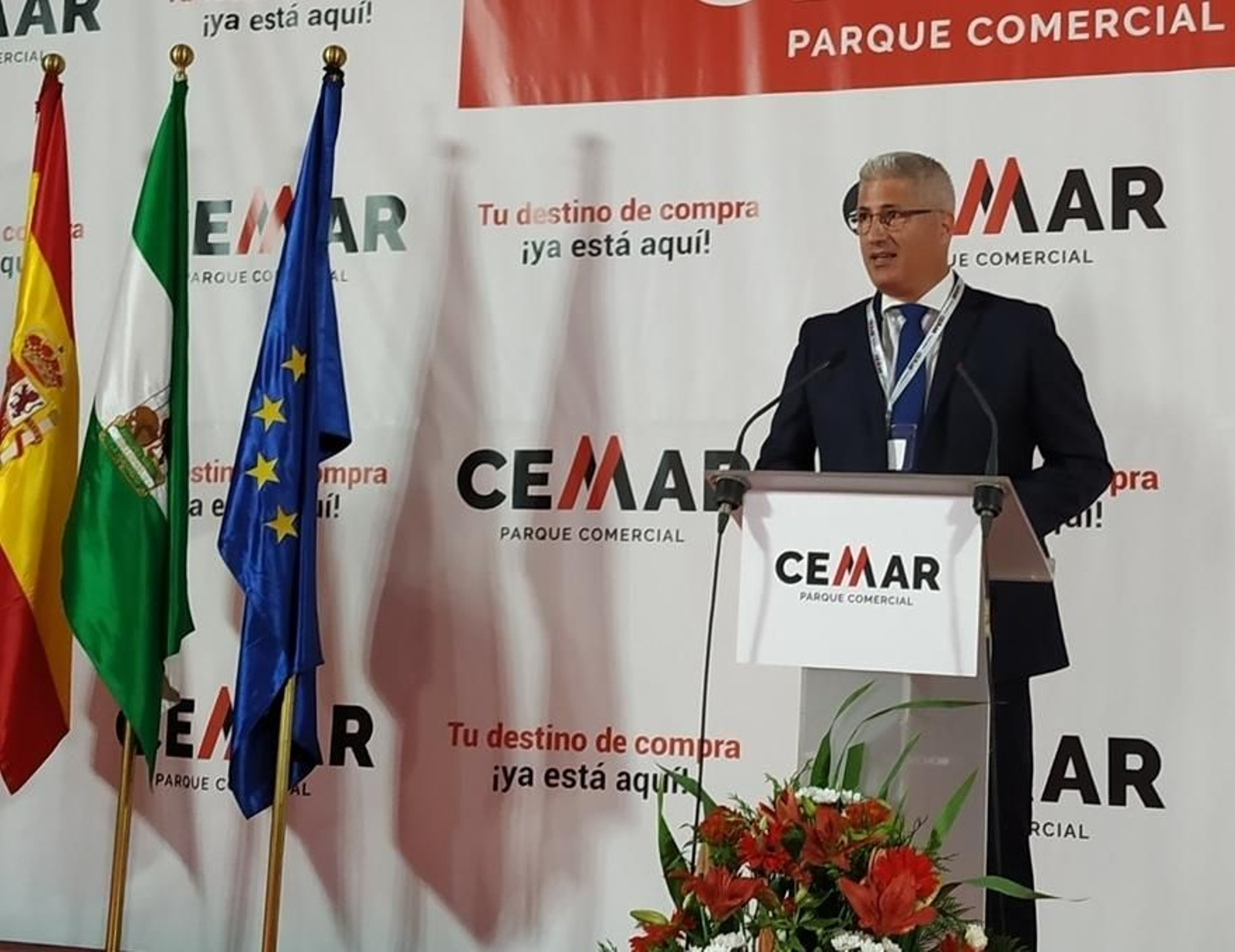 El alcalde de Huércal de Almería, Ismael Torres, durante la inauguración del Parque Comercial Cemar