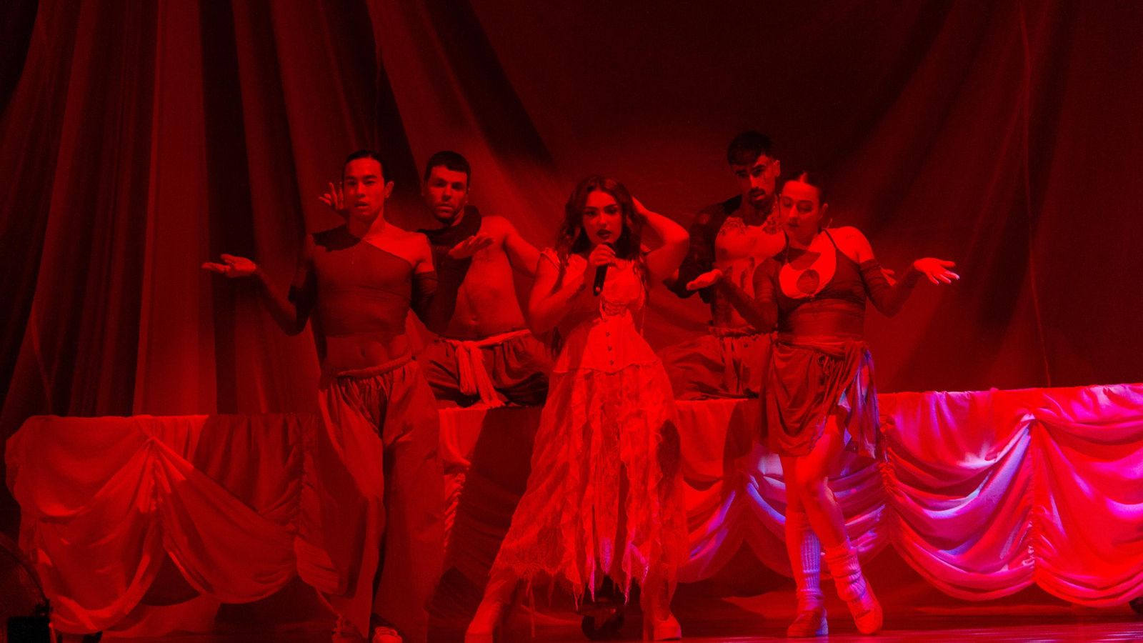 Violeta en la canción deliriO