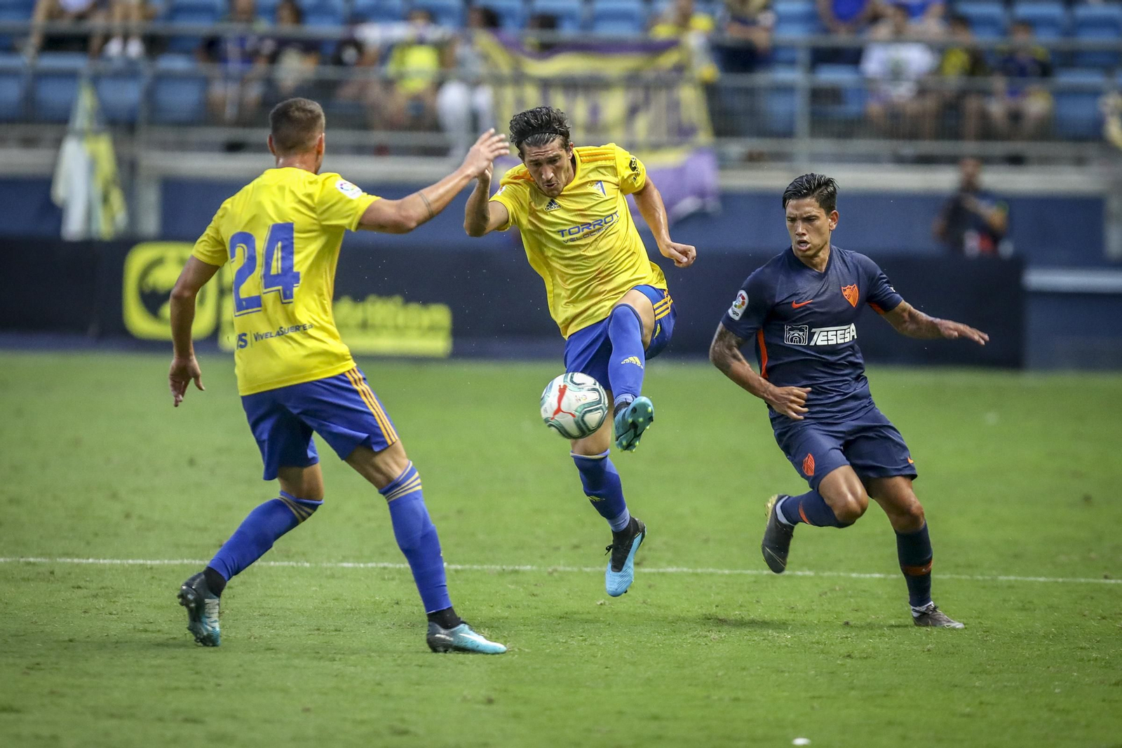 Partido de presentación entre el Cádiz CF y el Málaga CF en imágenes Partido de presentación entre el Cádiz CF y el Málaga CF en imágenes