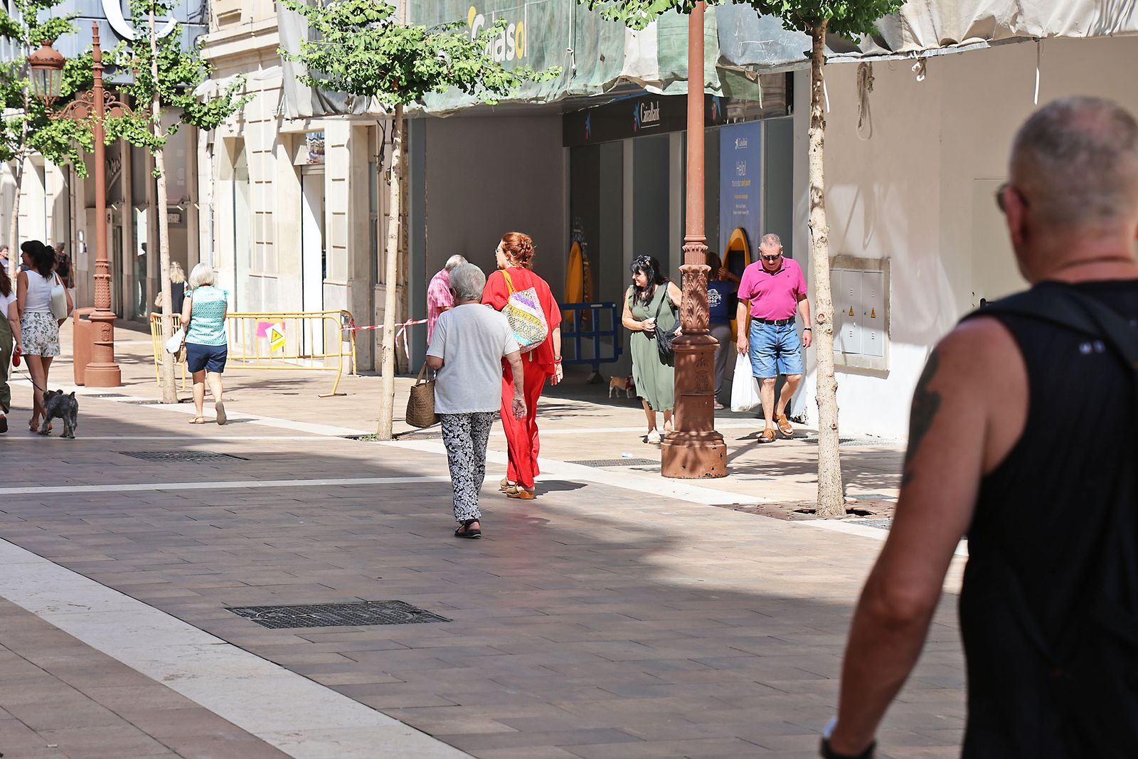 Imágenes del bullicio en las esquinas de la Placeta