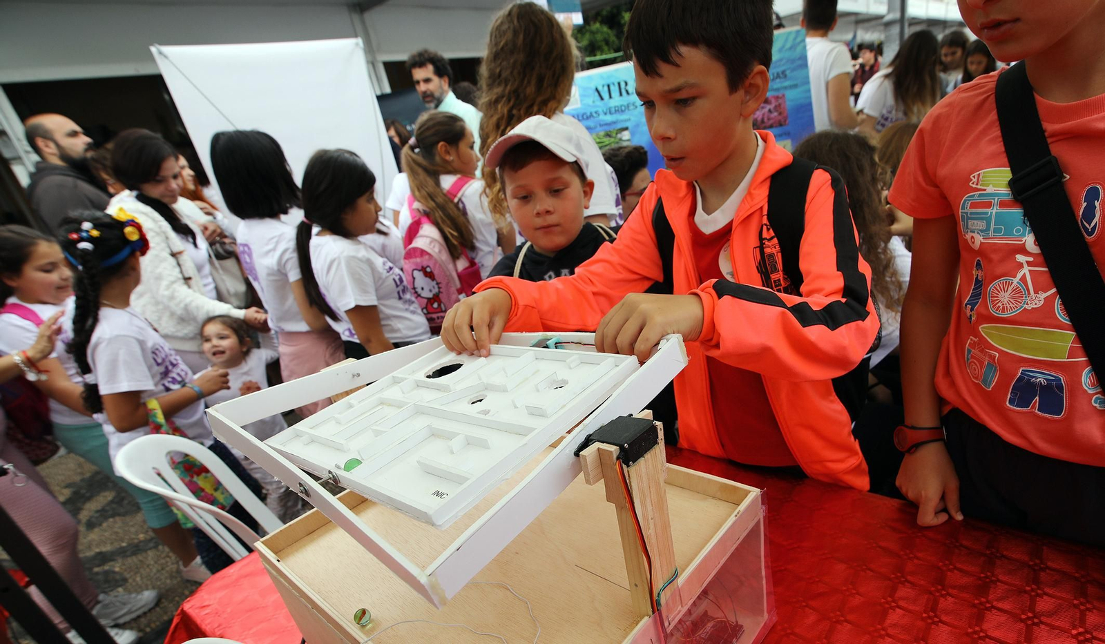 Imágenes de la VII Feria de la Ciencia en la Calle