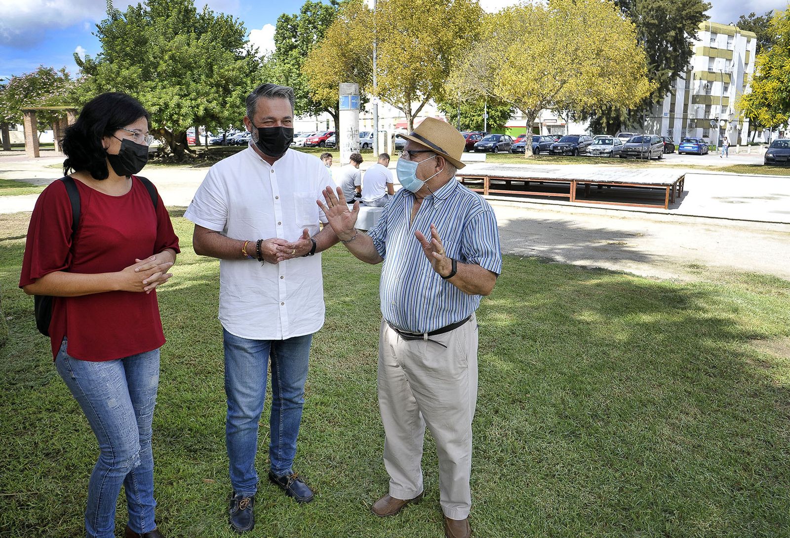 El delegado Rubén Pérez, en el centro, en La Granja.