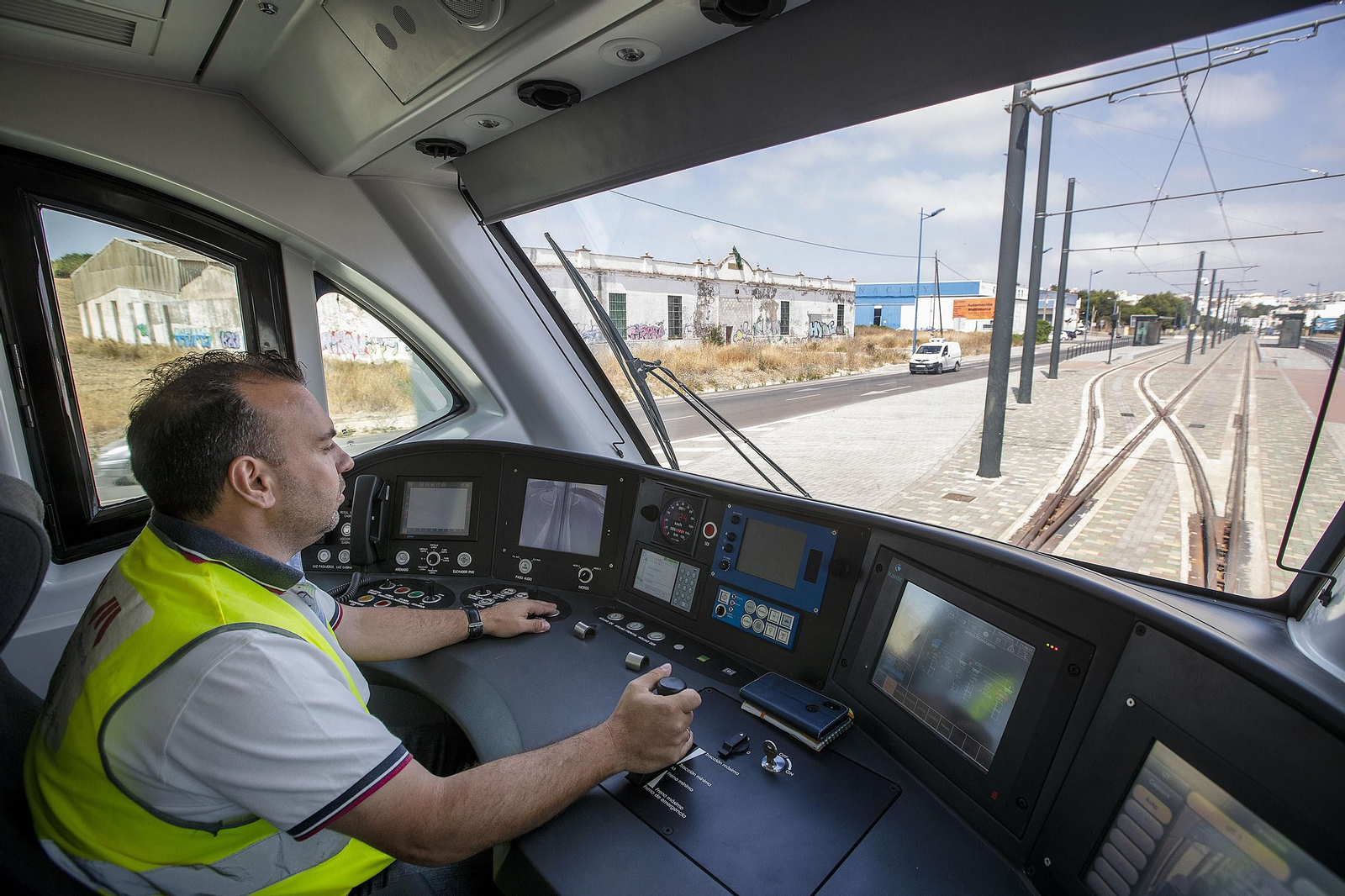 El tranvía de la Bahía, en imágenes