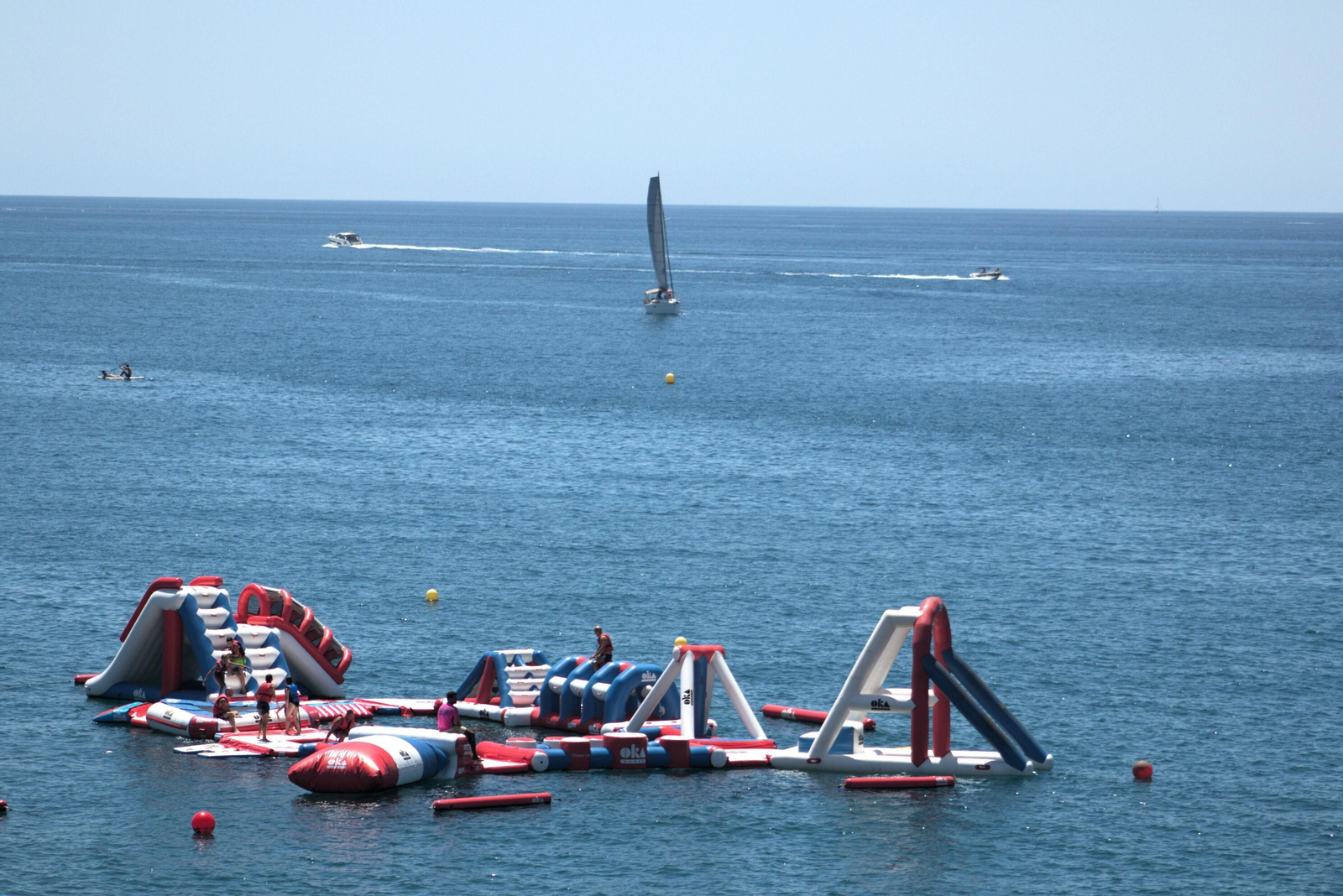 Fotos: así de llenas estaba las playas de Granada este primer fin de semana de agosto